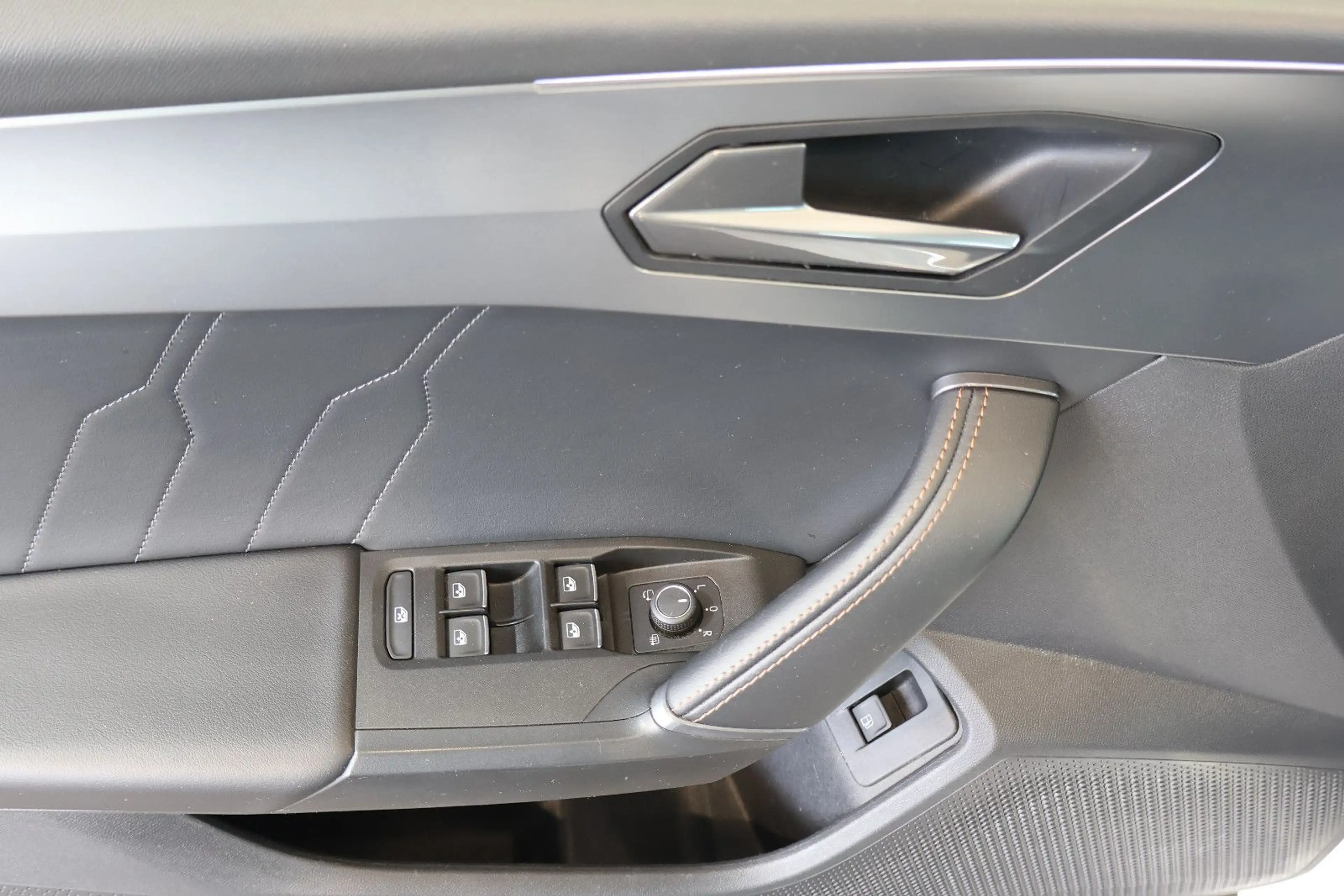CUPRA Leon ST 1.4 e-Hybrid VZ AID+ACC+SIDE+KEY+KAM+AHK — photo 12