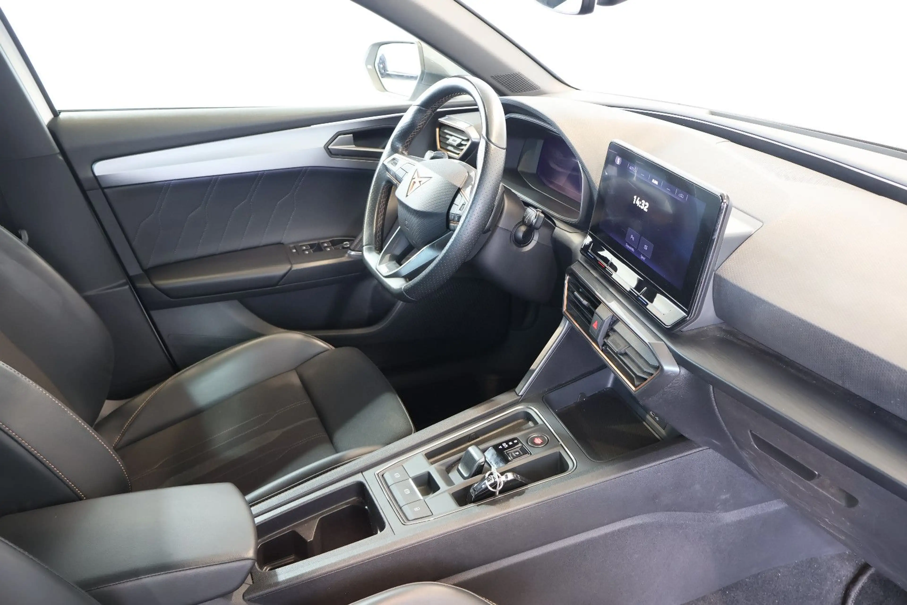 CUPRA Leon ST 1.4 e-Hybrid VZ AID+ACC+SIDE+KEY+KAM+AHK — photo 14