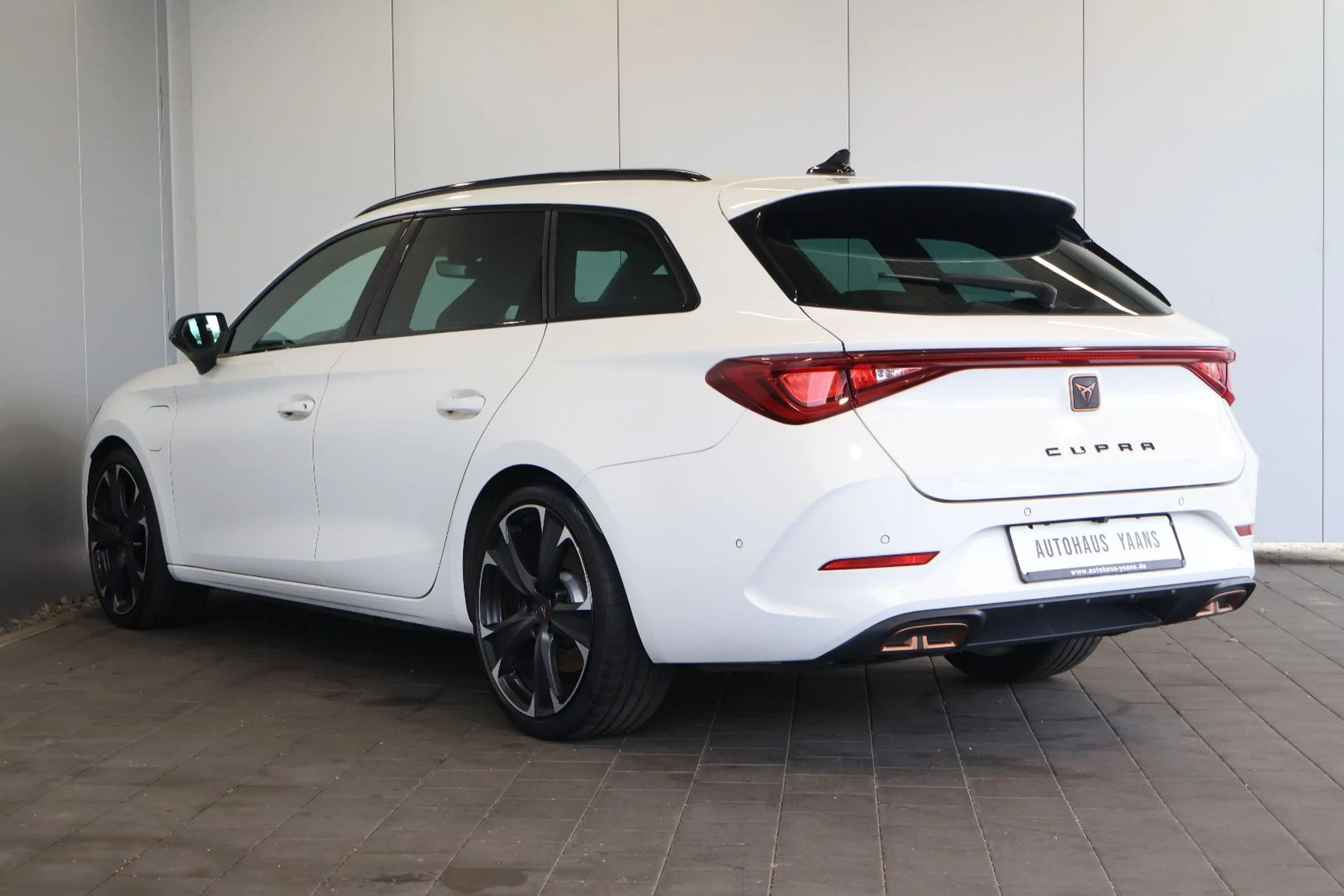 CUPRA Leon ST 1.4 e-Hybrid VZ AID+ACC+SIDE+KEY+KAM+AHK — photo 6