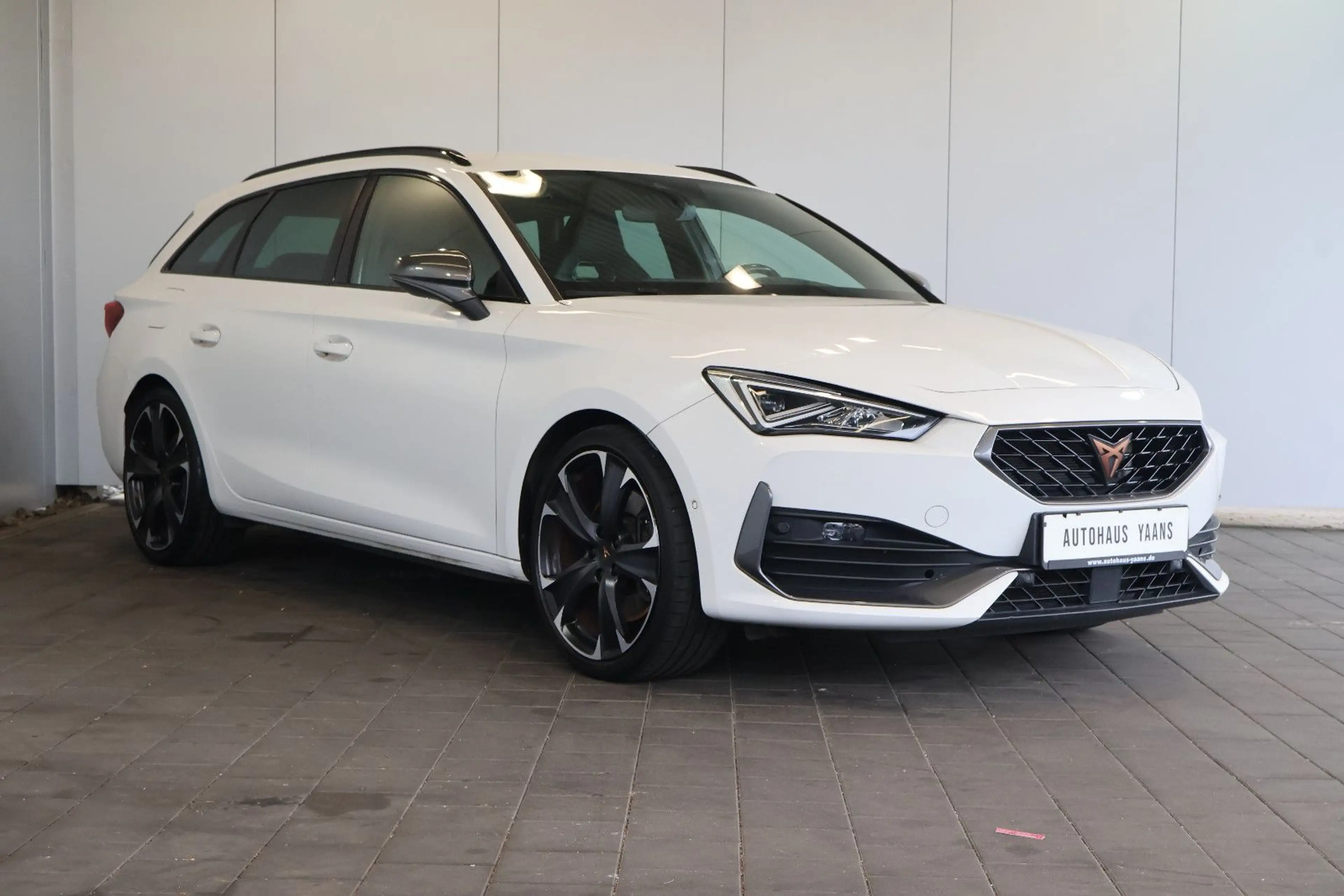 CUPRA Leon ST 1.4 e-Hybrid VZ AID+ACC+SIDE+KEY+KAM+AHK — photo 3