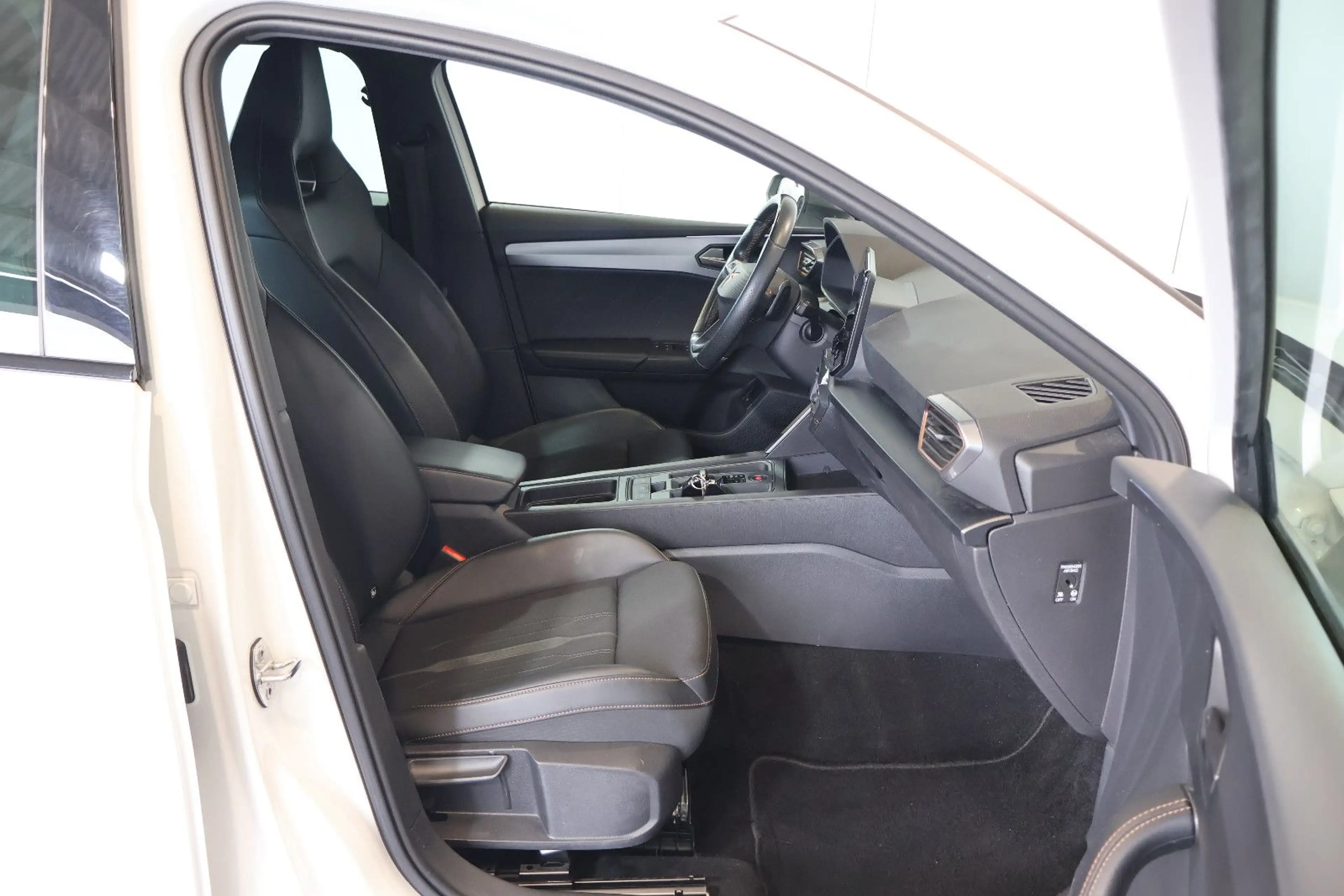 CUPRA Leon ST 1.4 e-Hybrid VZ AID+ACC+SIDE+KEY+KAM+AHK — photo 15