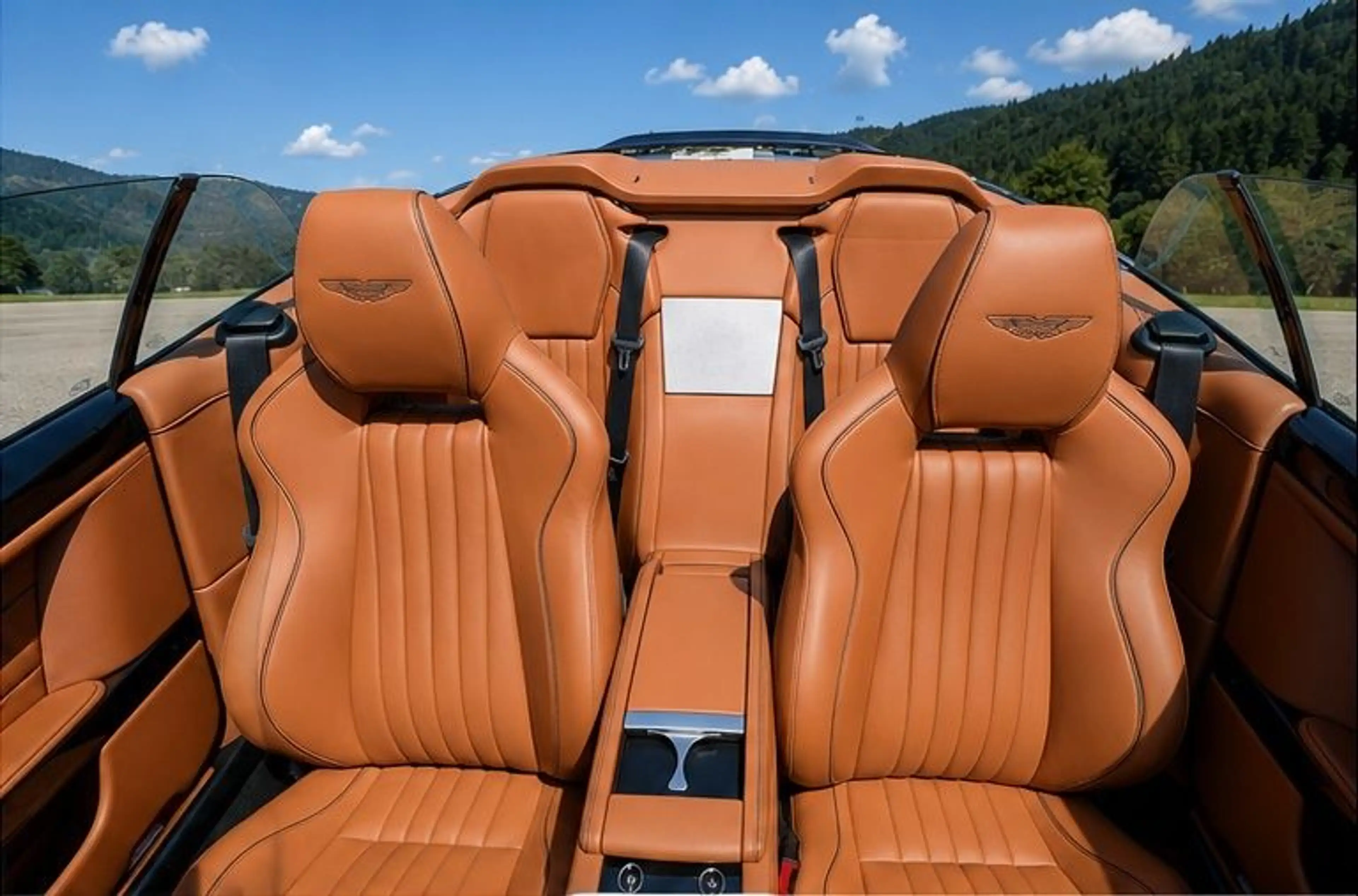 Aston Martin DB9 6.0 Volante GT — photo 13