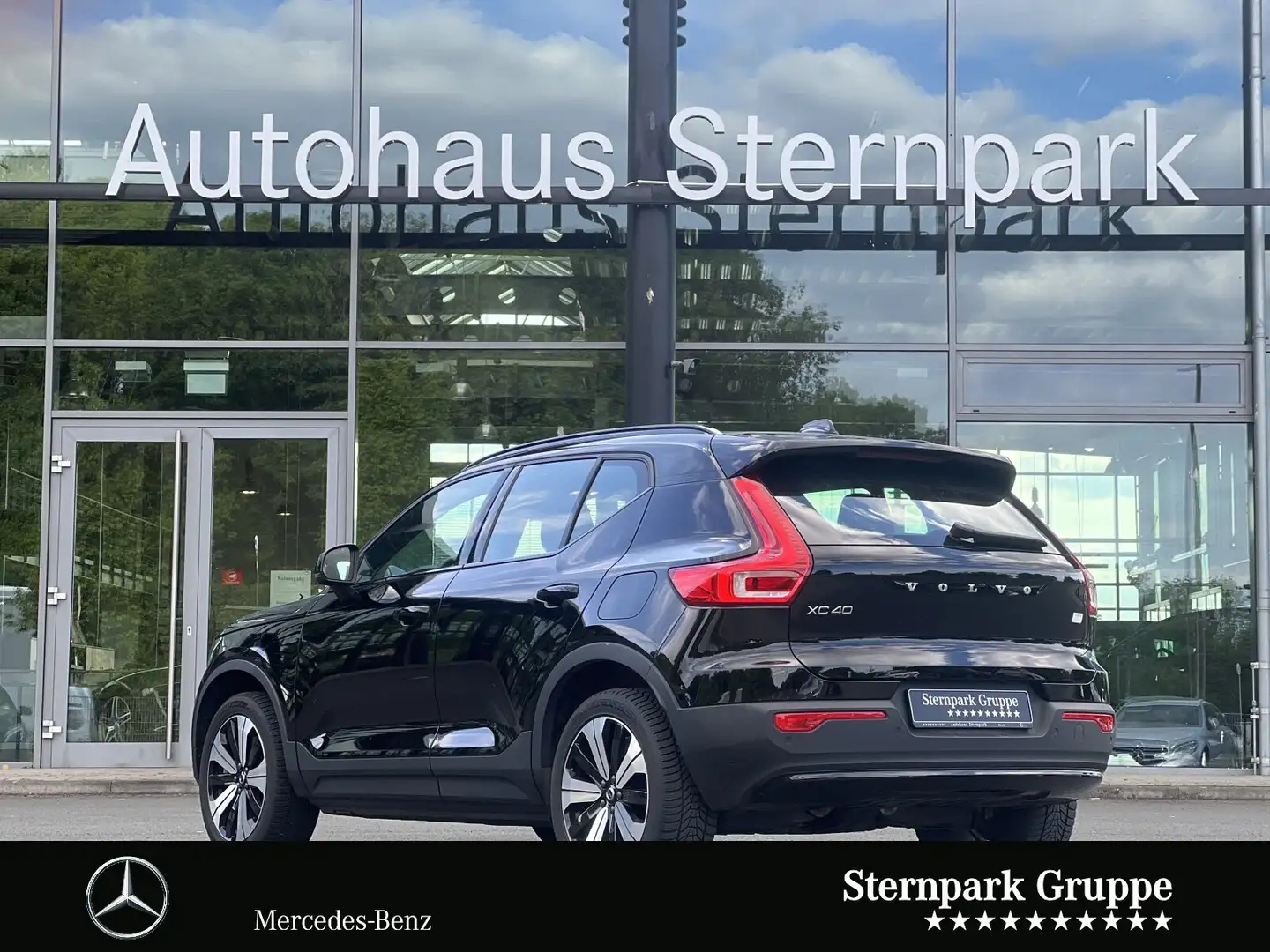 Volvo XC40 XC 40 P8 Pure Electric 2WD Plus Recharge ACC uvm Zwart - 2