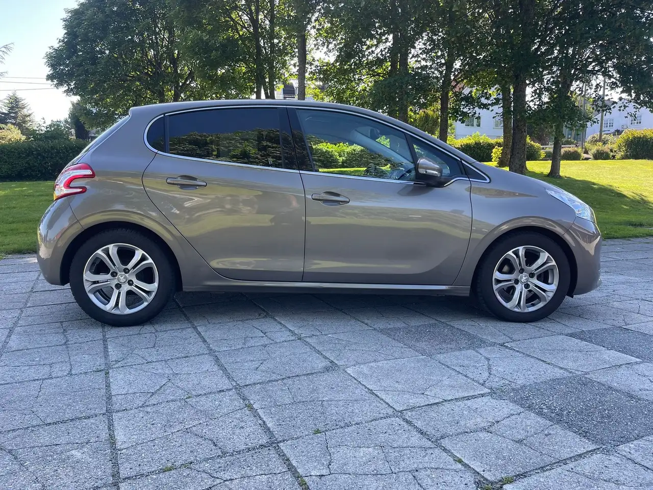 Peugeot 208 1.4 HDi 68ch BVM5 Active