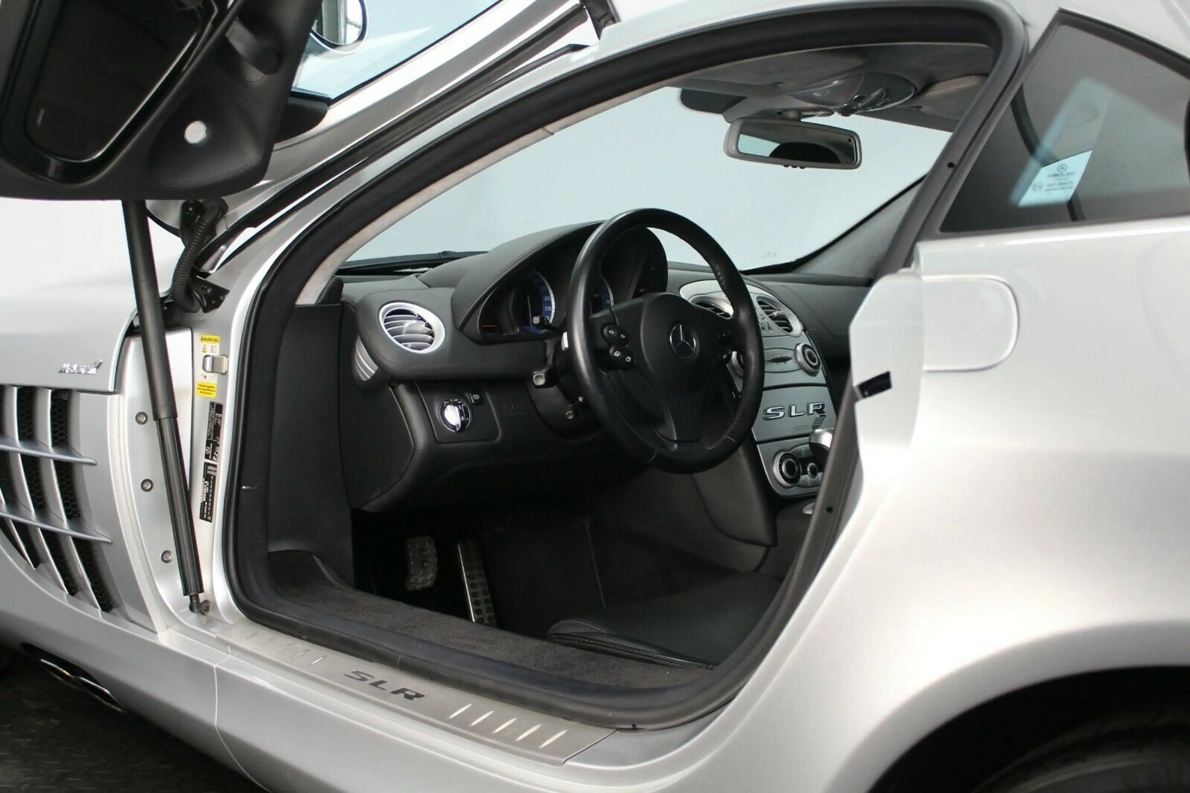 Mercedes-Benz SLR McLaren Coupé/DT.AUSLIEF/WENIG KM/KERAMIK — photo 14