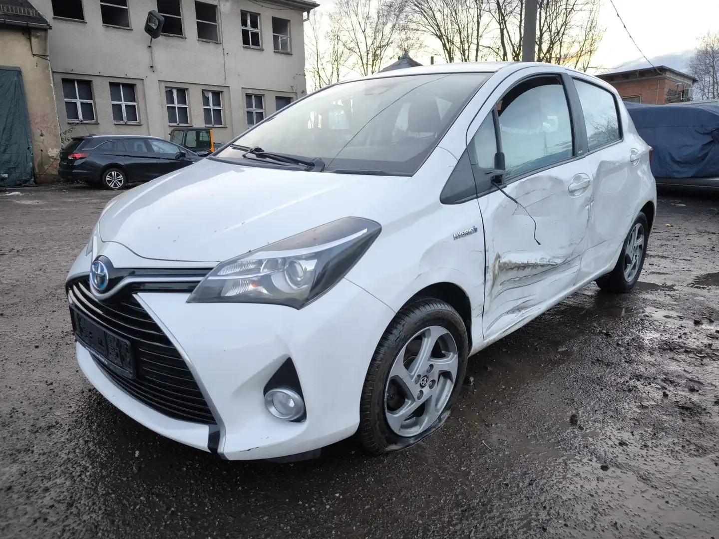 Toyota Yaris Edition-S Hybrid 1.5 16V Automatik Weiß - 1