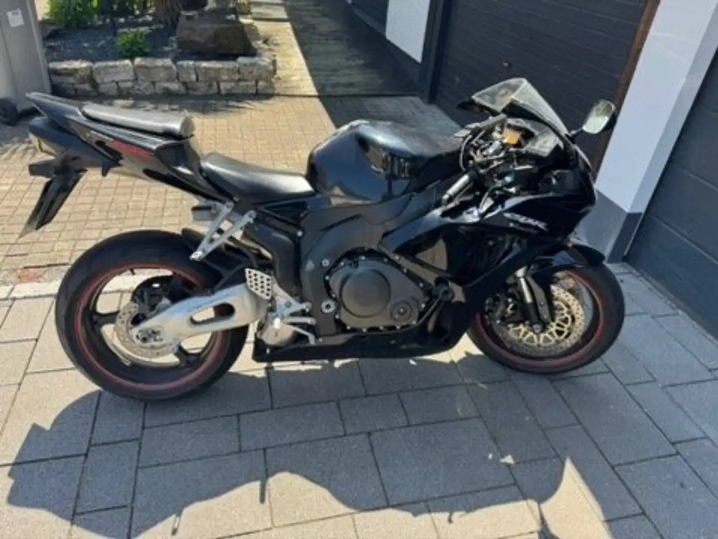 Honda CBR 1000 SC 57 Schwarz - 1