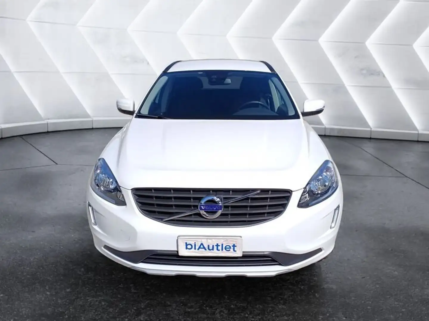 Volvo XC60 2.0 d3 Business Plus 150cv geartronic White - 2