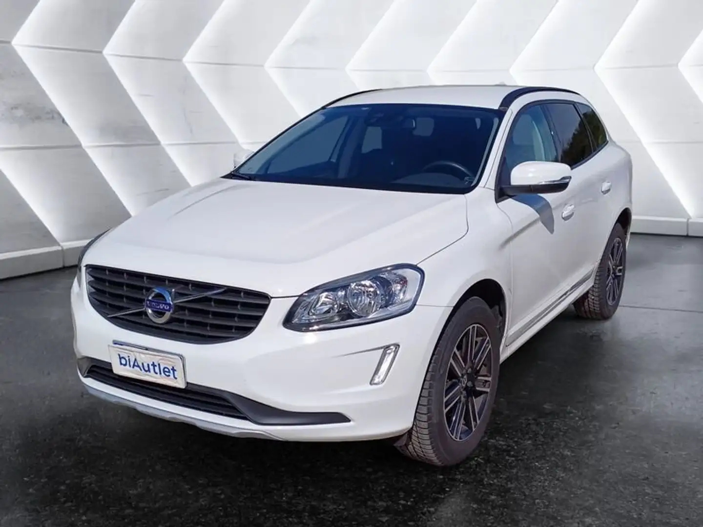 Volvo XC60 2.0 d3 Business Plus 150cv geartronic Wit - 1
