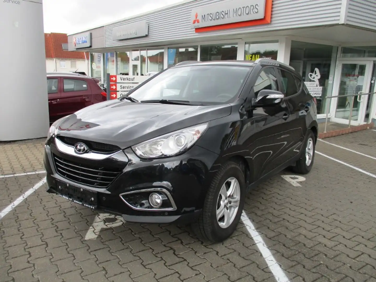 Hyundai iX35 Style 2.0 Automatik AHK Allwetter Schwarz - 1