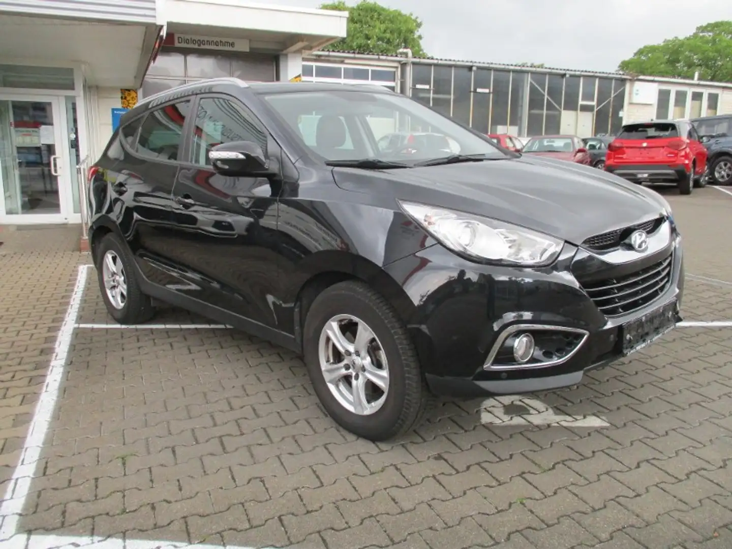 Hyundai iX35 Style 2.0 Automatik AHK Allwetter Schwarz - 2