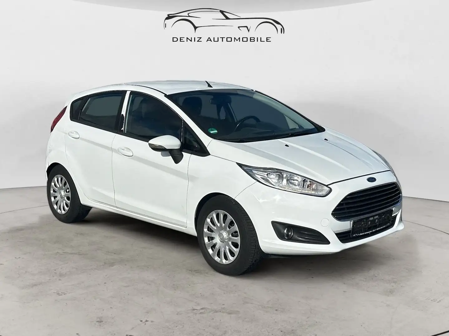 Ford Fiesta Trend Blanc - 1