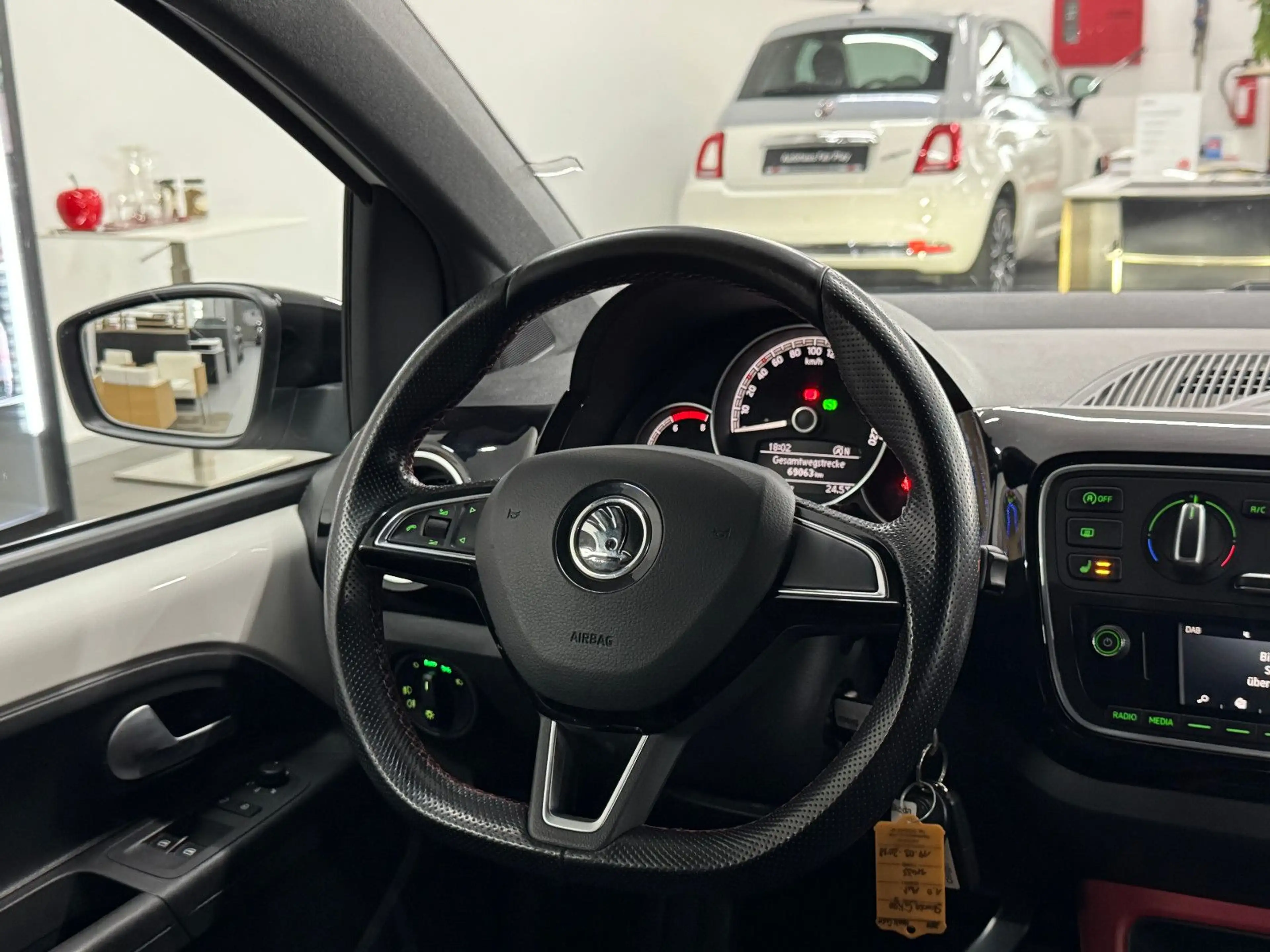 Skoda Citigo Monte Carlo Aut. DAB/PDC/SHZ/1.HD/U-FREI! — photo 12