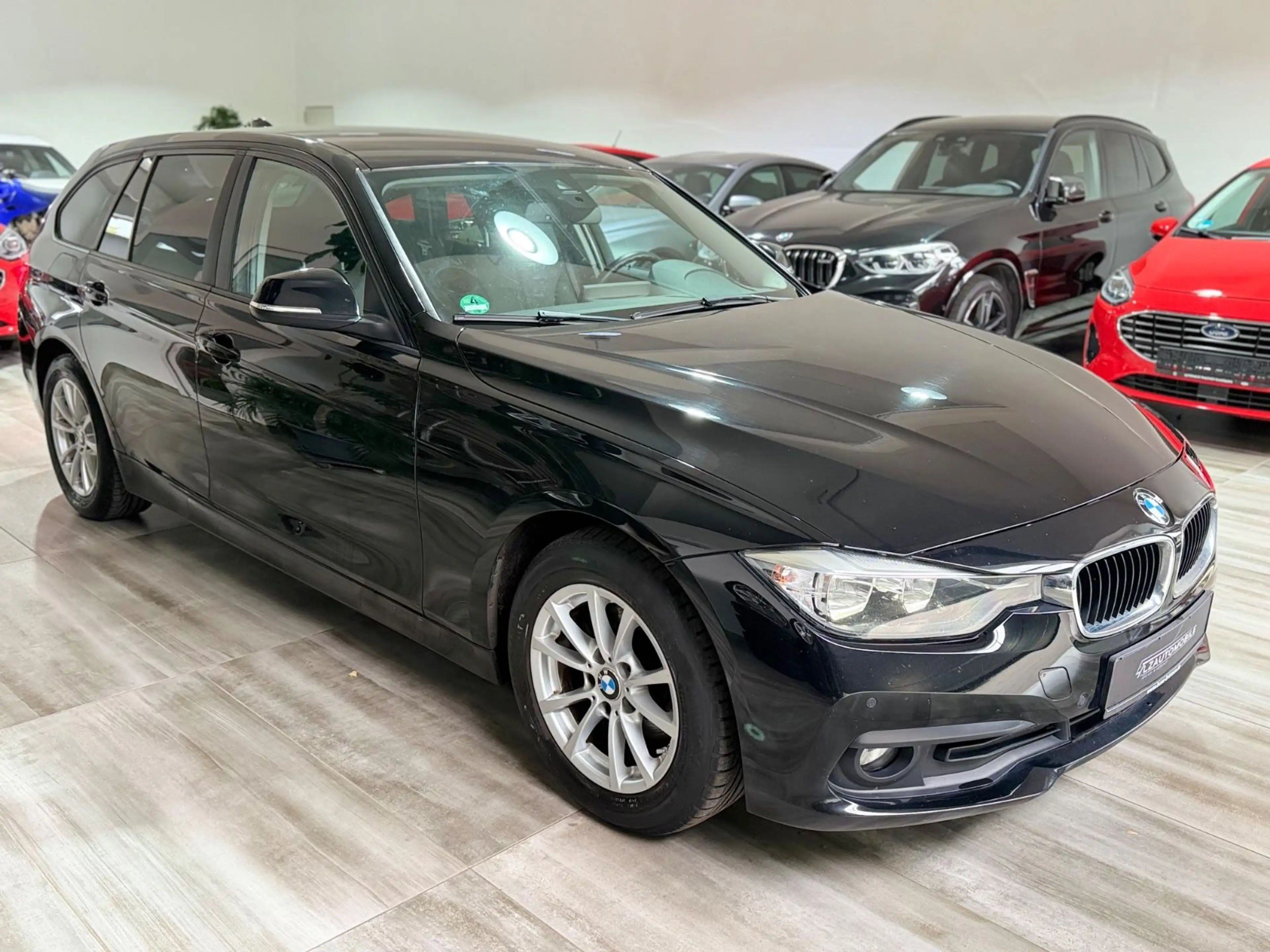 BMW 318 d Touring F31 Facelift LCI — photo 3