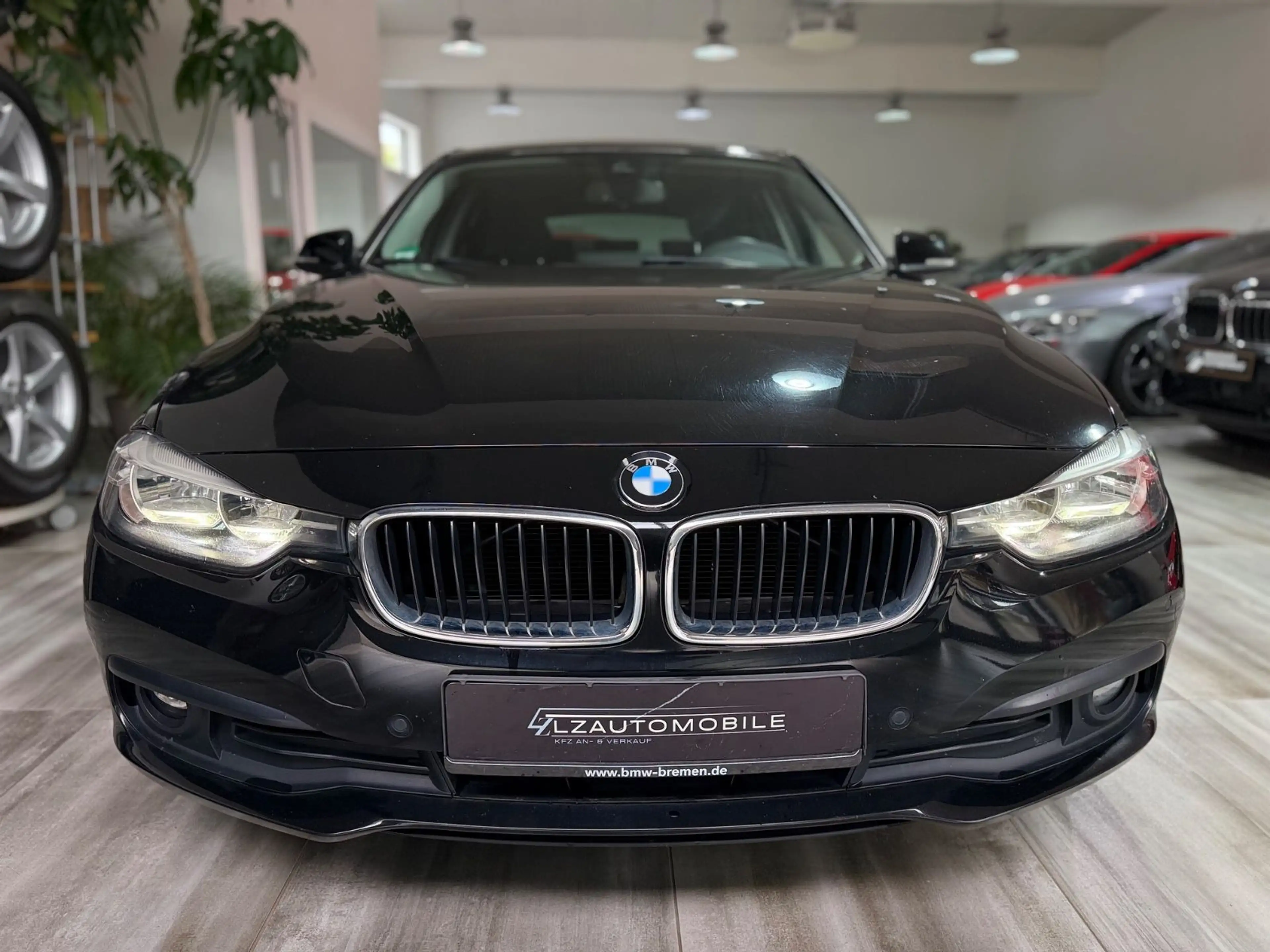 BMW 318 d Touring F31 Facelift LCI — photo 2