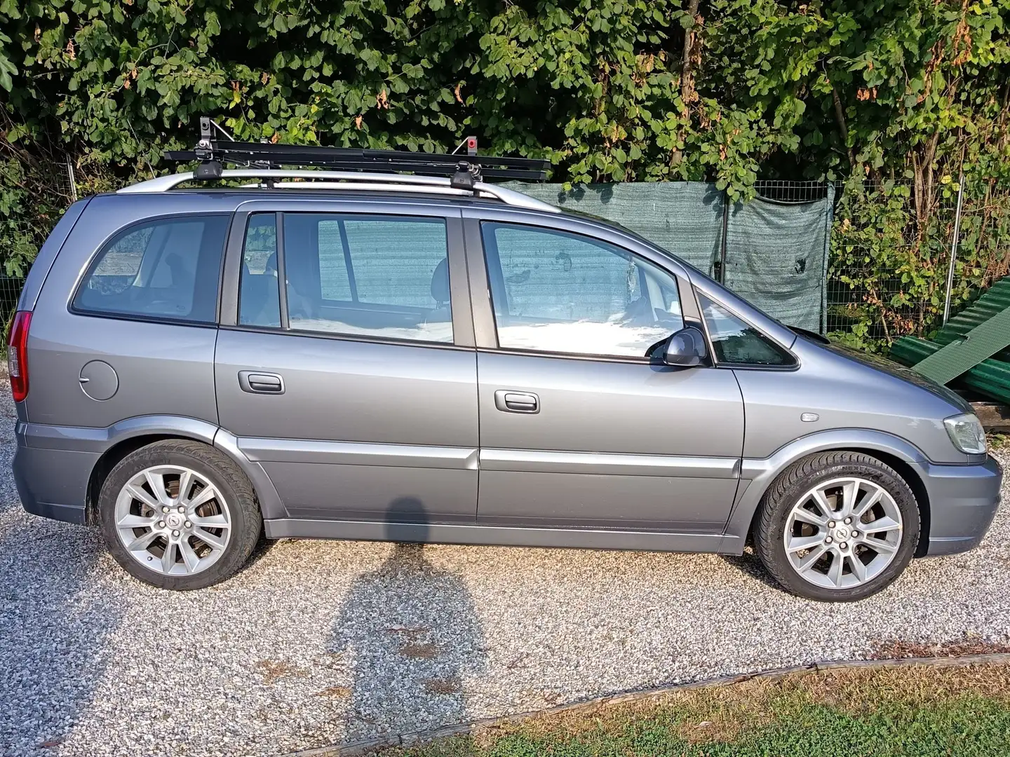 Opel Zafira Sport design 2.2 tdi Szürke - 1