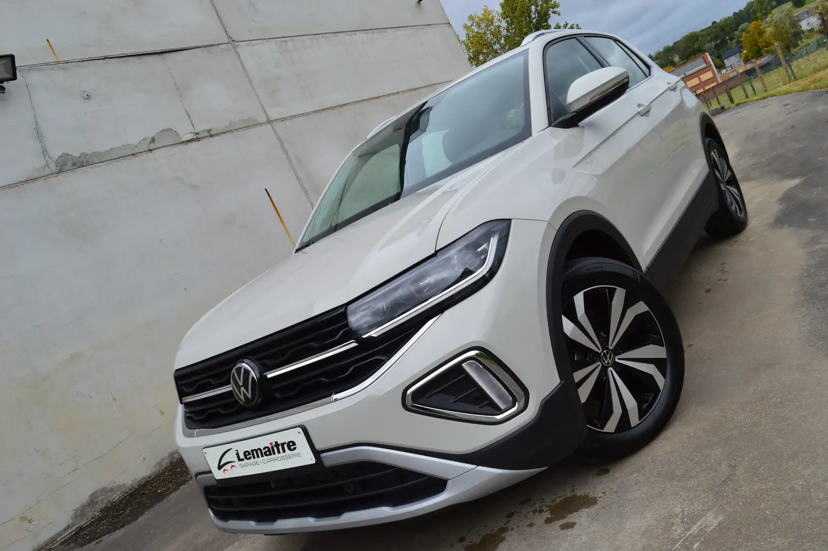 Volkswagen T-Cross Style DSG 1.0 TSI 115Pk / CARPLAY / CAMERA / LED Beige - 1