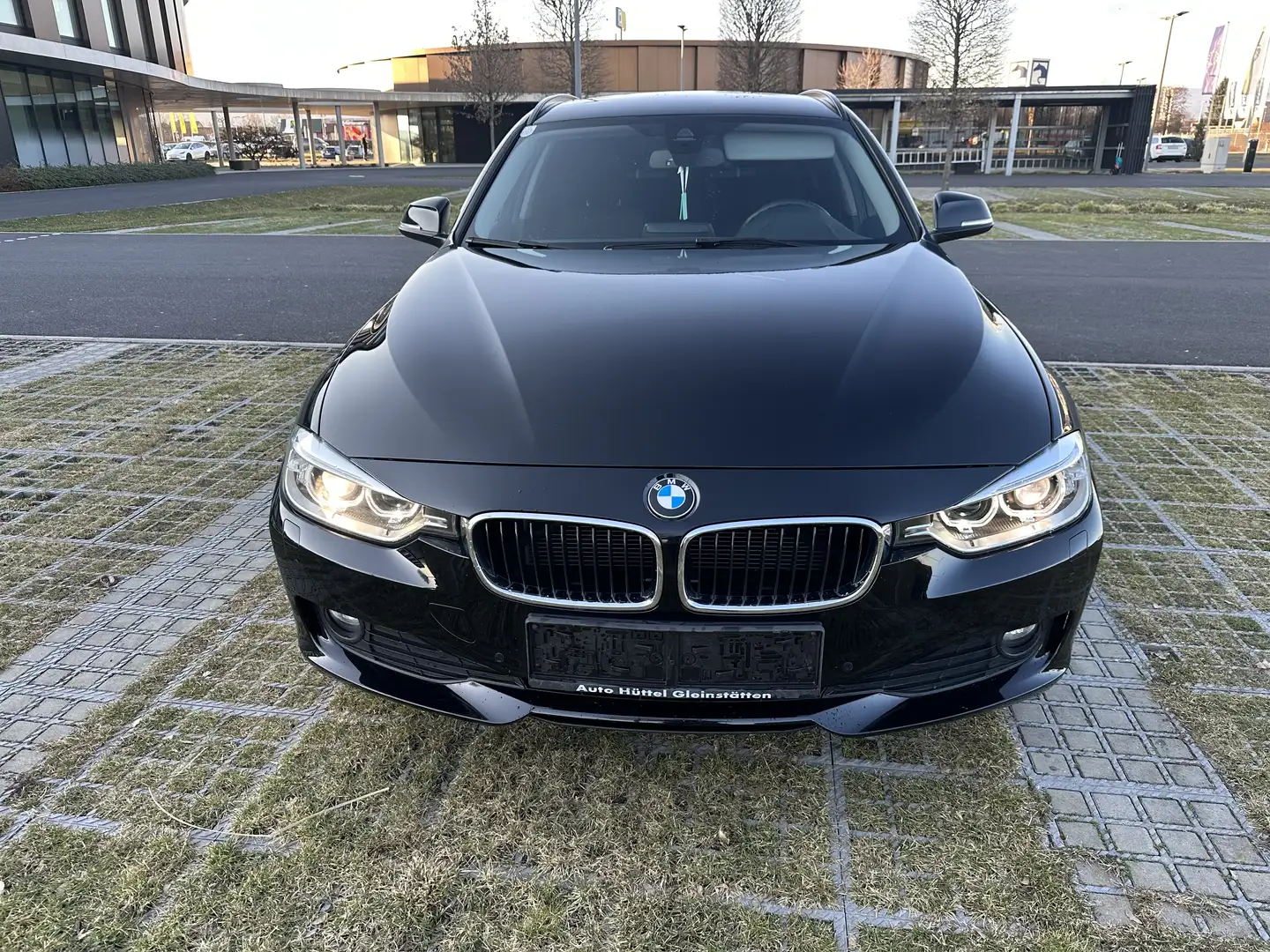 BMW 318 318d xDrive Österreich-Paket Touring - 1
