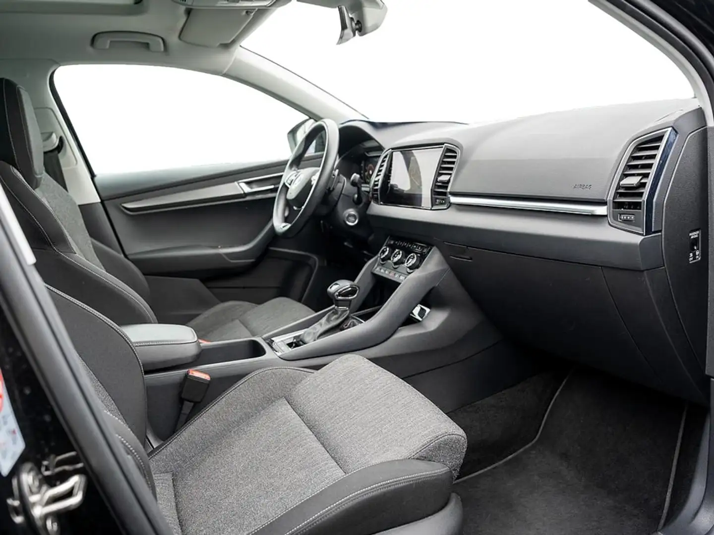 Skoda Karoq 1.5 TSI ACT Style DSG AHK PANO ACC KAME Schwarz - 2
