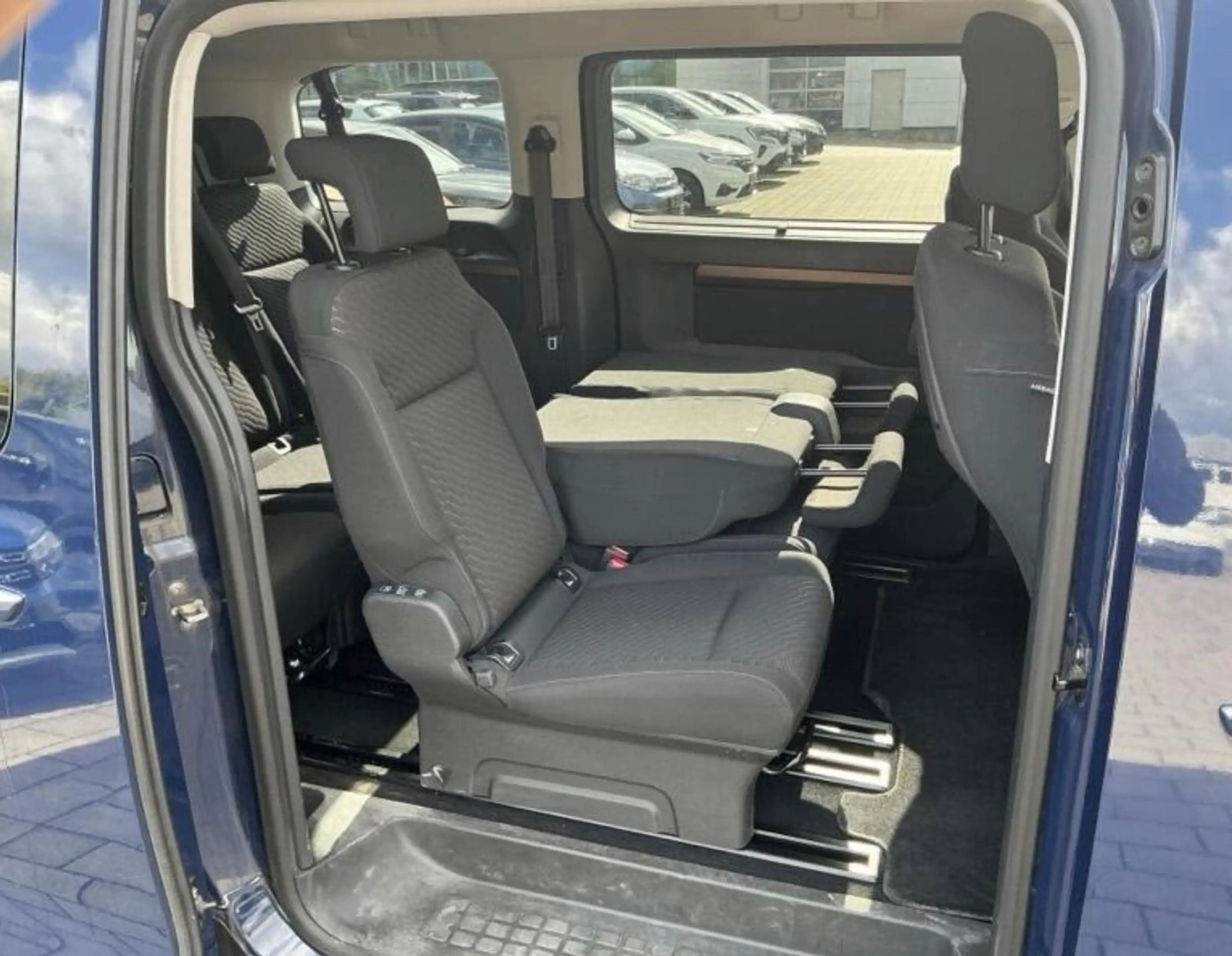 Toyota Verso L1 1.Hand Family Comf 8 Si. AHK Navi ACC — photo 10