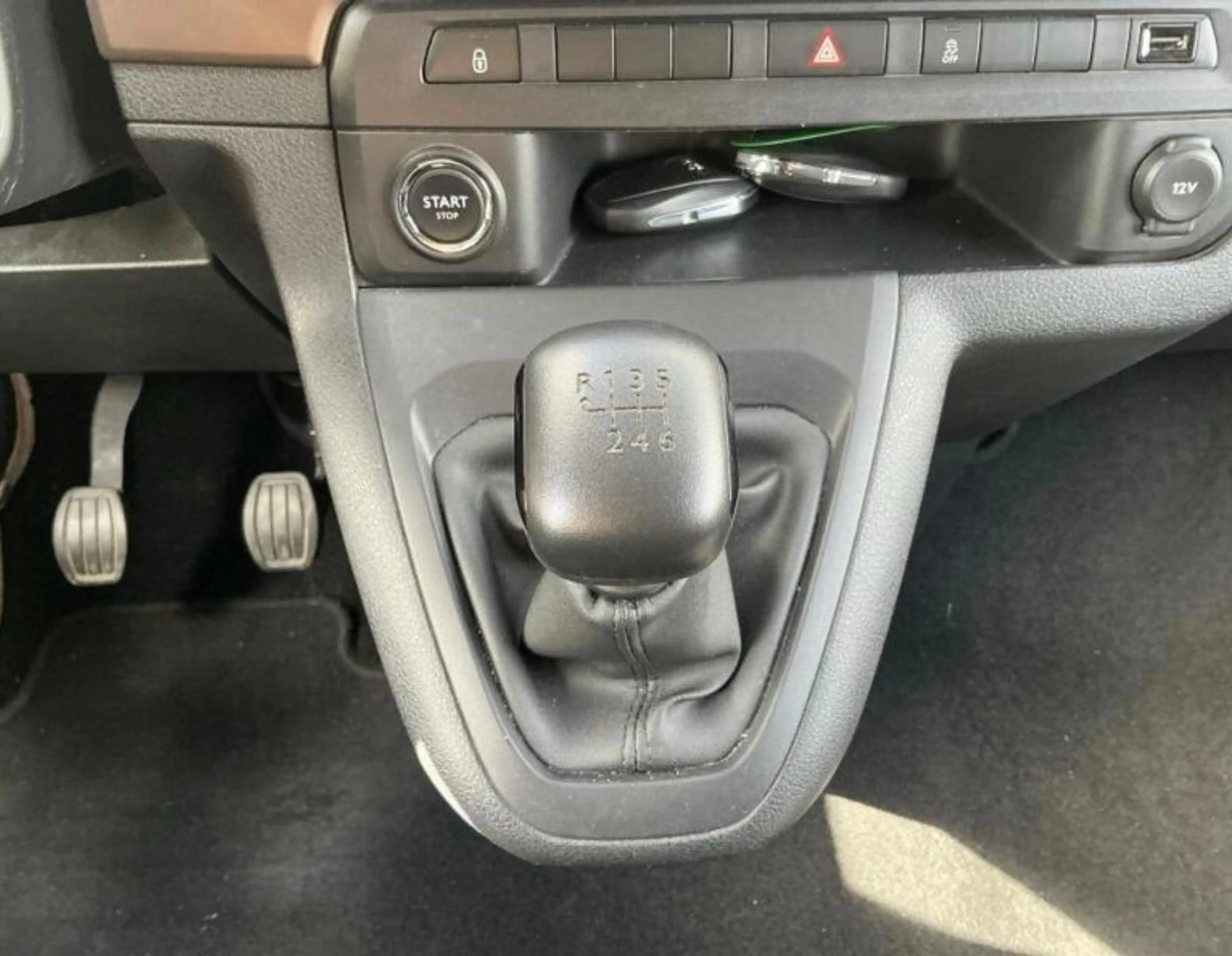 Toyota Verso L1 1.Hand Family Comf 8 Si. AHK Navi ACC — photo 6