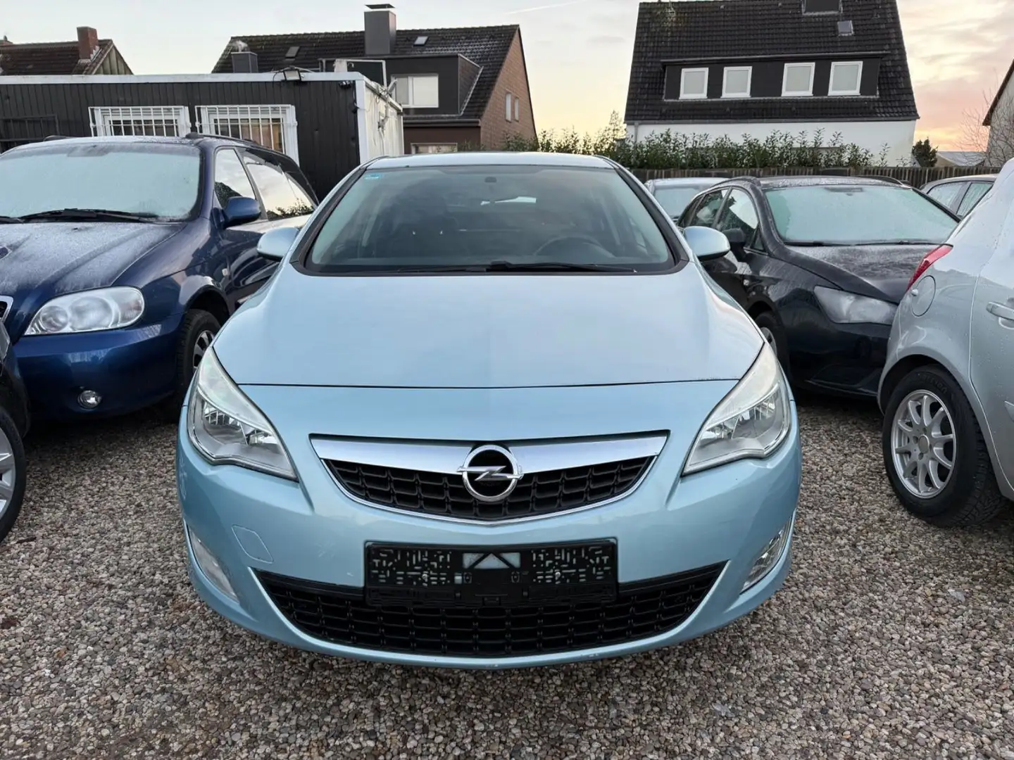Opel Astra J Lim. 5-trg. Edition*TUV NEU*1HAND*TOP Blau - 1
