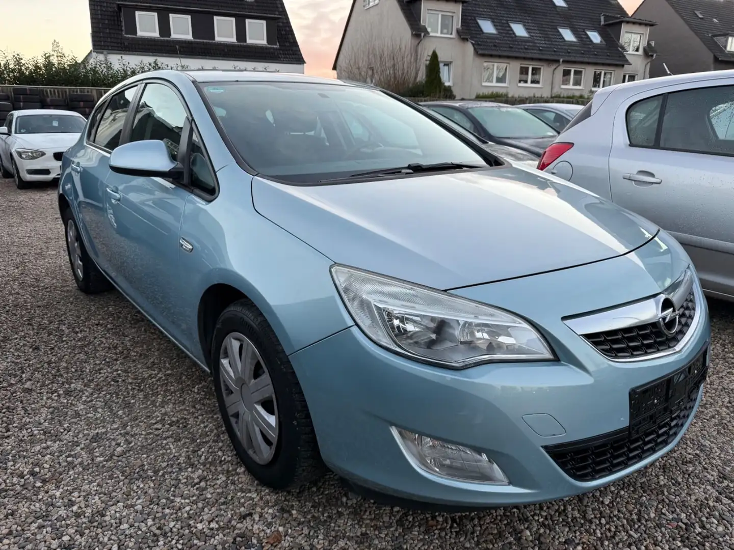 Opel Astra J Lim. 5-trg. Edition*TUV NEU*1HAND*TOP Blau - 2