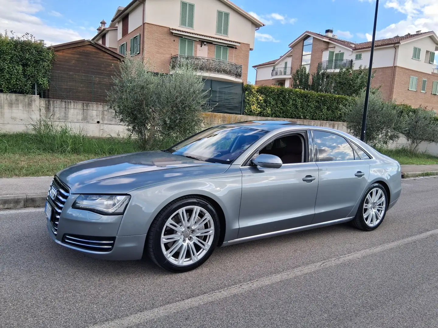 Audi A8 4.2 V8 fsi quattro tiptronic - 2