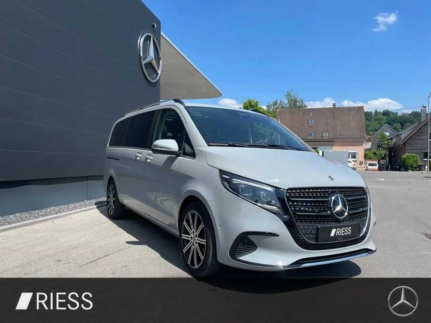 Mercedes-Benz V 300 d  AVANTGARDE/ALLRAD/AIRMATIC/360°KAMERA/ Grau - 2