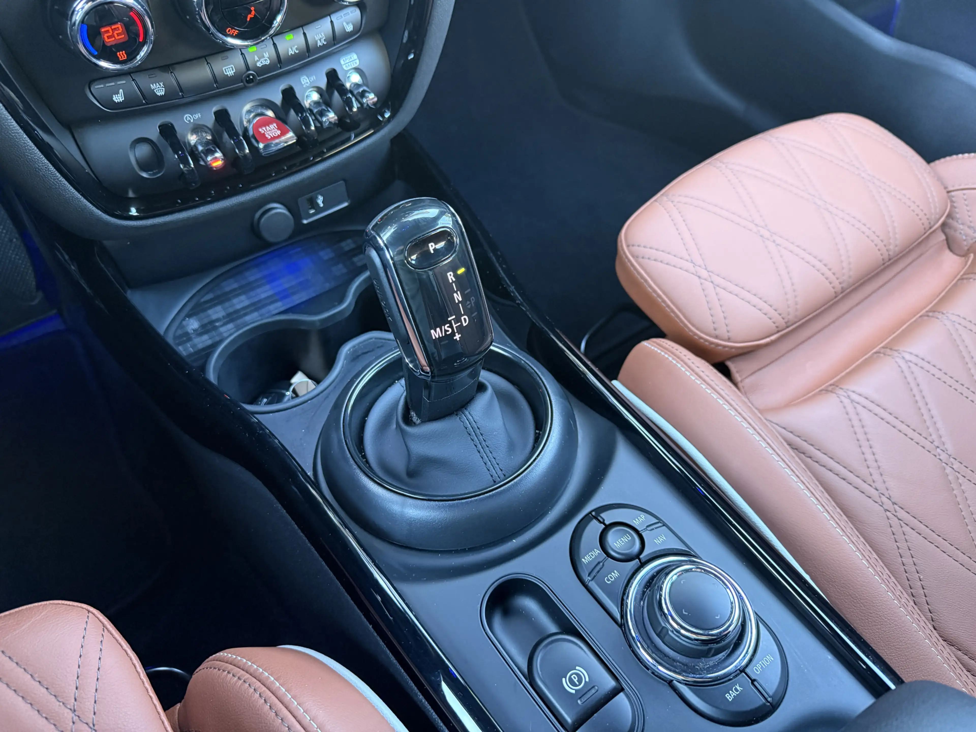MINI Cooper Clubman 1.5 Leder/Camera/Apple — photo 8