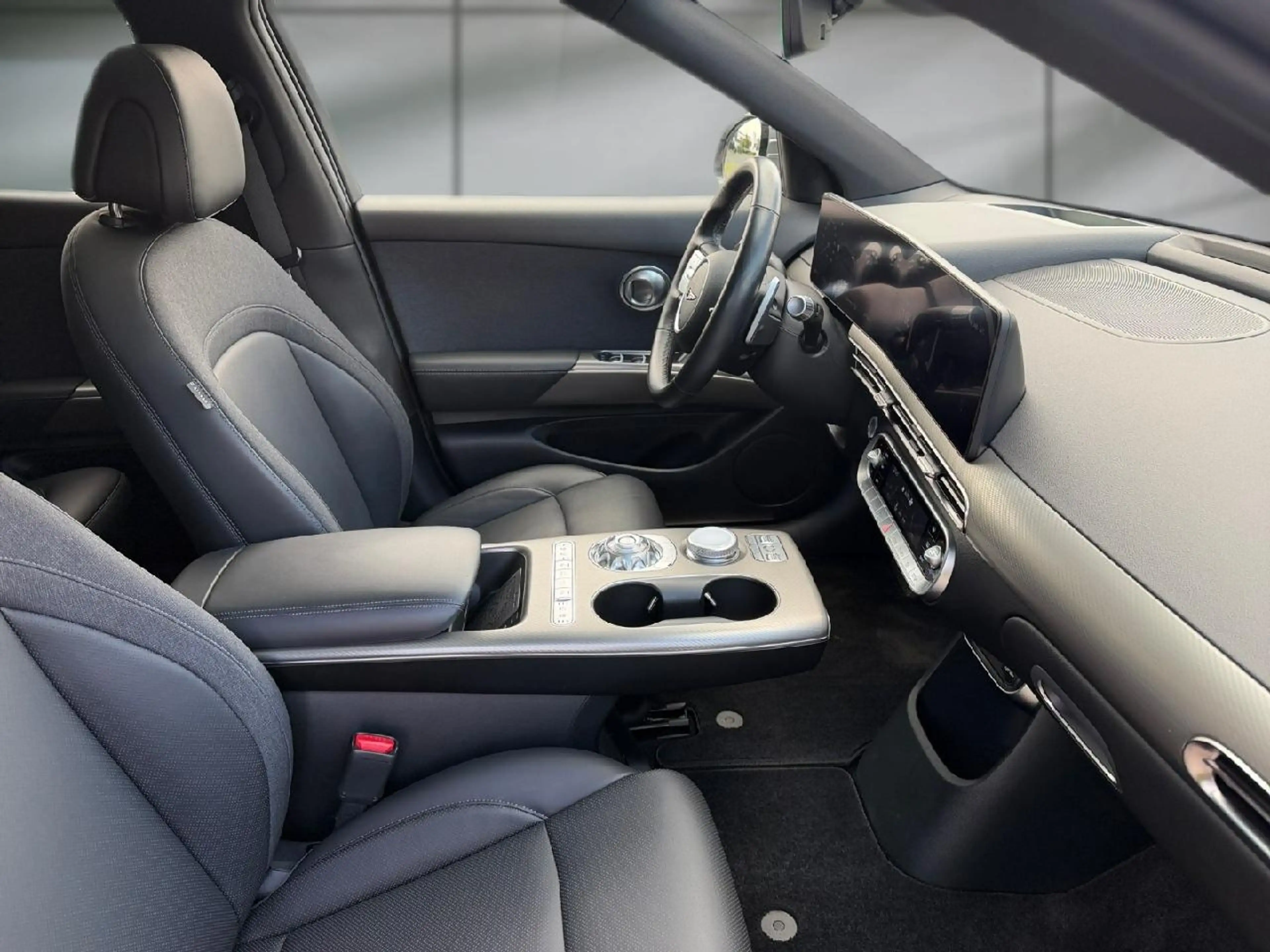 Genesis GV60 Sport Elektro 4WD — photo 5