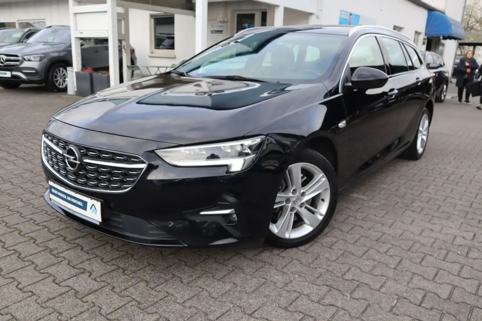 Opel Insignia Sports Tourer 1.5 Diesel Automatik Business - 1