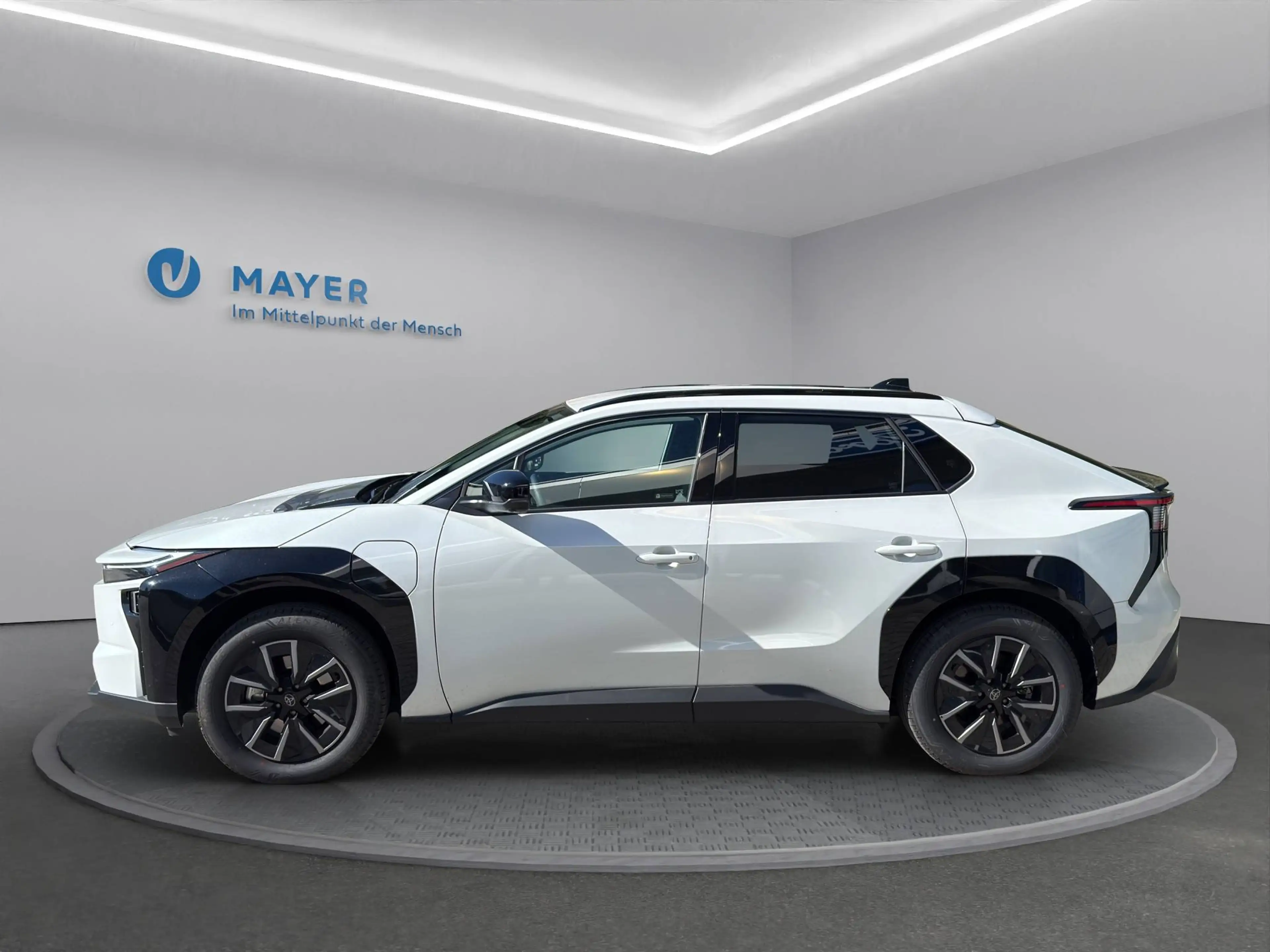 Toyota bZ4X AWD Active Drive — photo 9