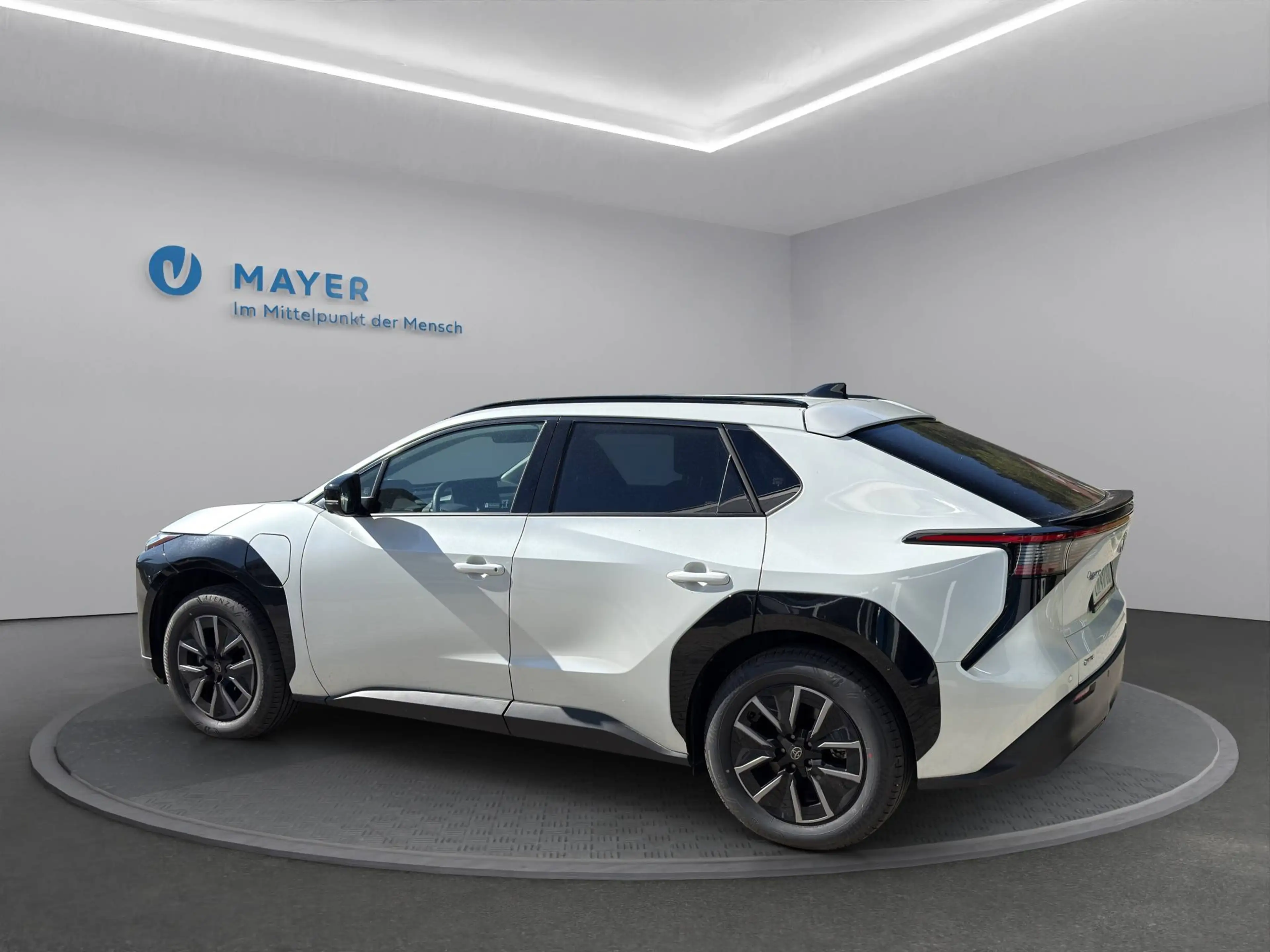 Toyota bZ4X AWD Active Drive — photo 8