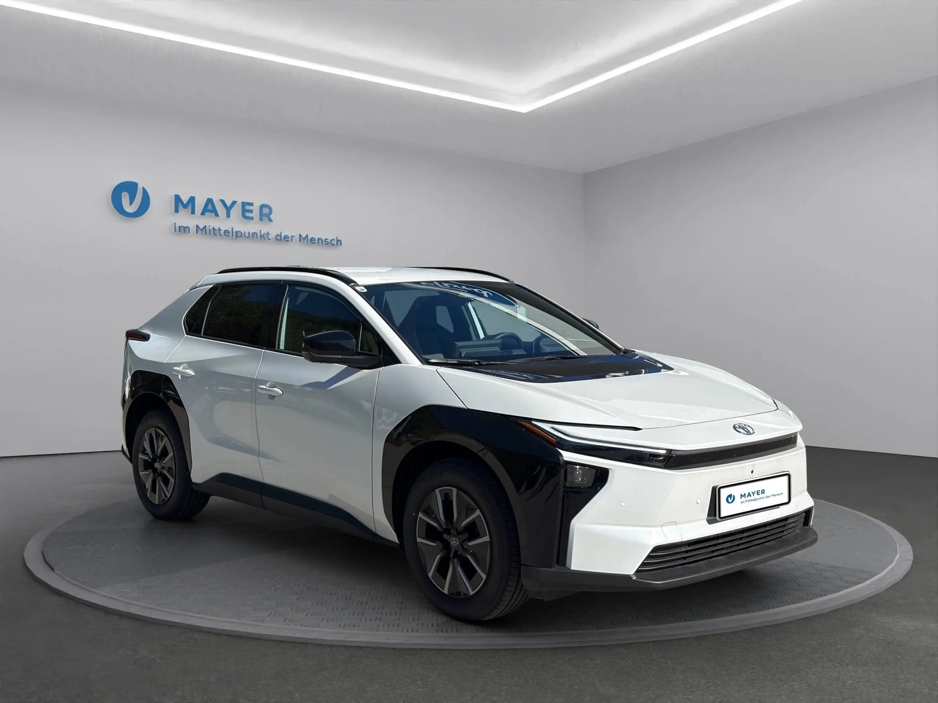 Toyota bZ4X AWD Active Drive — photo 4