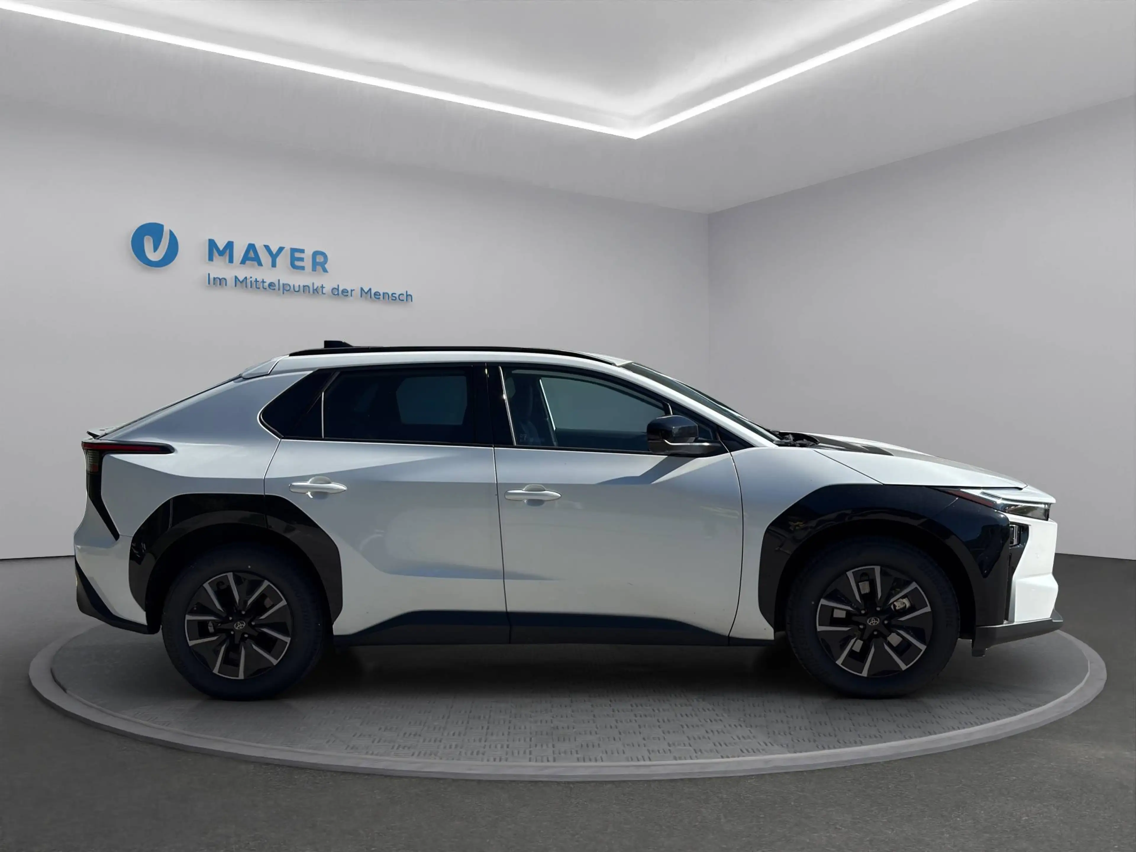 Toyota bZ4X AWD Active Drive — photo 5
