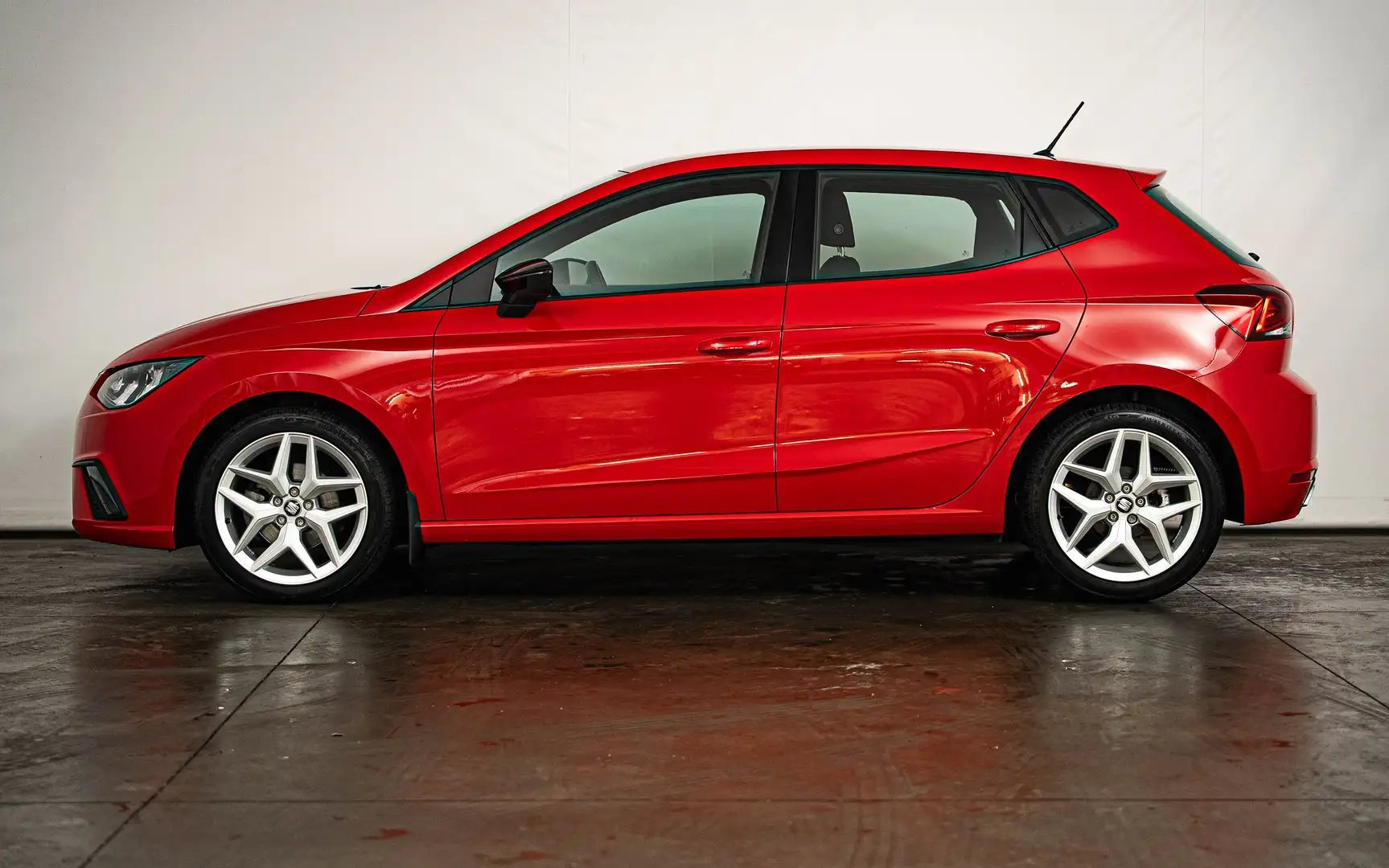 SEAT Ibiza 1.0 TSI FR DSG Rood - 2
