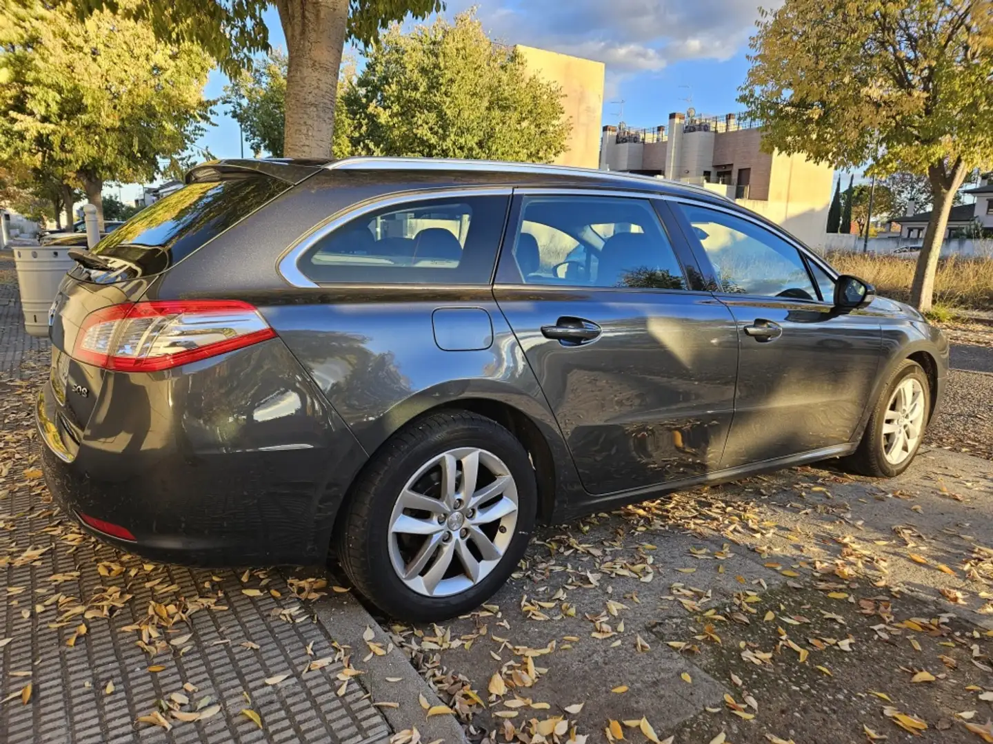 Peugeot 508 2.0HDI Active 140 Gris - 2