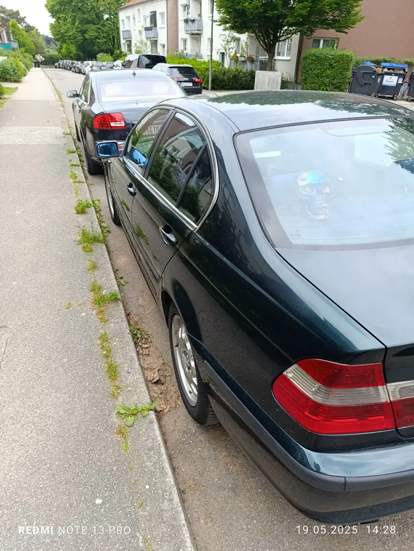 BMW 320 320i zelena - 1