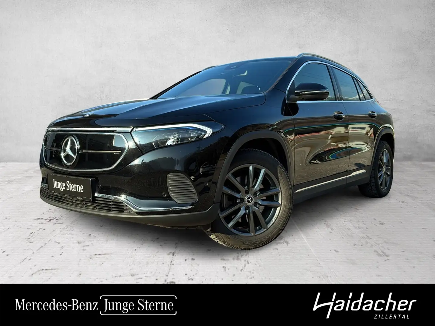 Mercedes-Benz EQA 300 4MATIC MBUX Navi RKam Shz LED Ambi eHeck Černá - 1