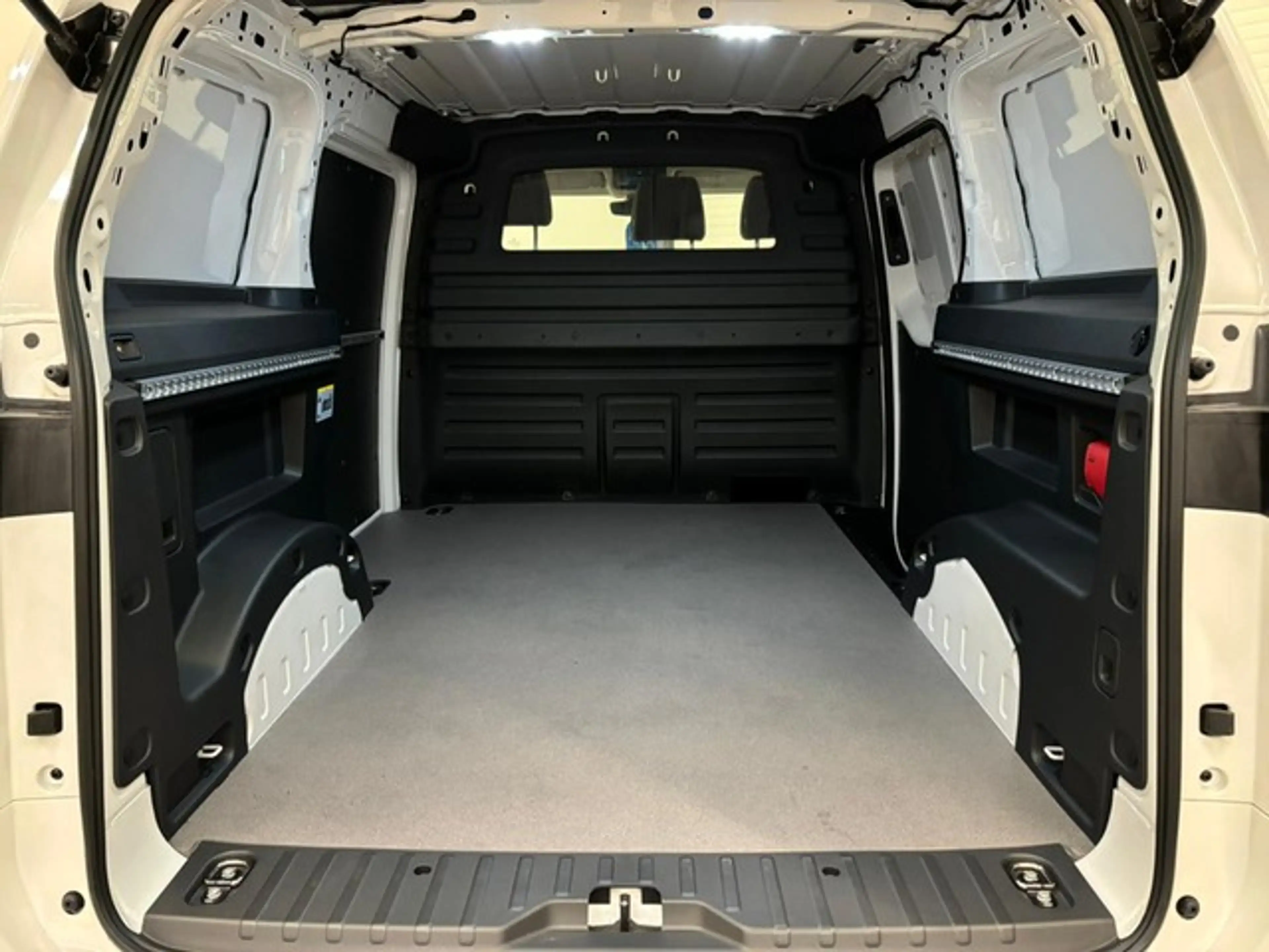 Volkswagen ID. Buzz Cargo ID.Buzz Cargo 150 kW AHK+APP+NAVI — photo 10