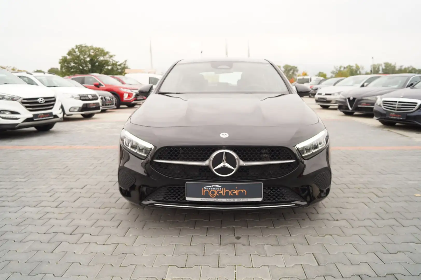 Mercedes-Benz A 200 d AUTOMATIK Kamera Navi LED Tempo PDC SHZ Schwarz - 2
