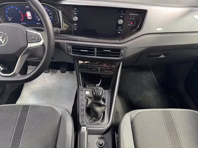 Volkswagen Polo view 13