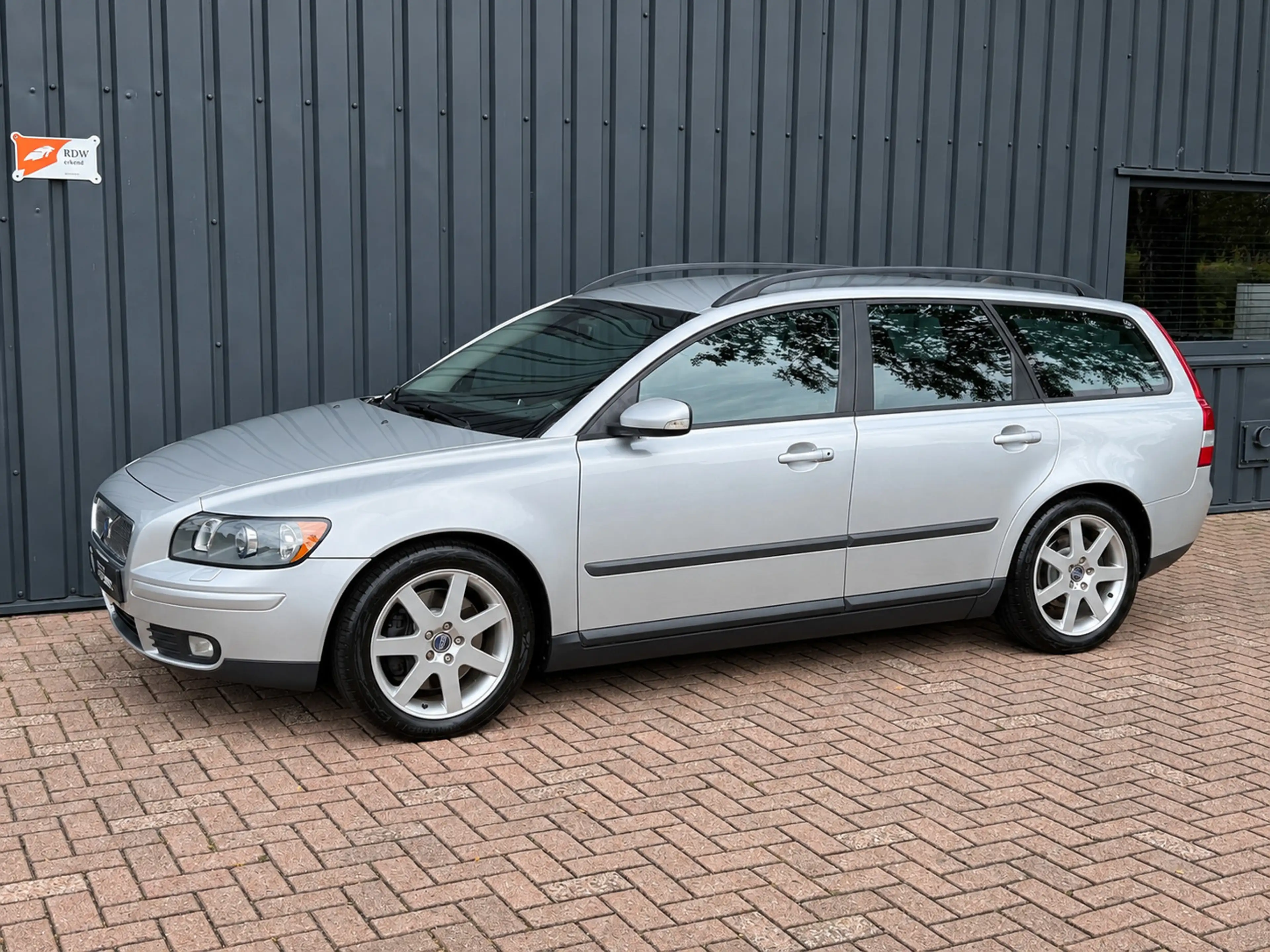 Volvo V50 2.5 T5 Momentum 1E EIG.!/DEALER OND.!/YOUNGTIMER!/
