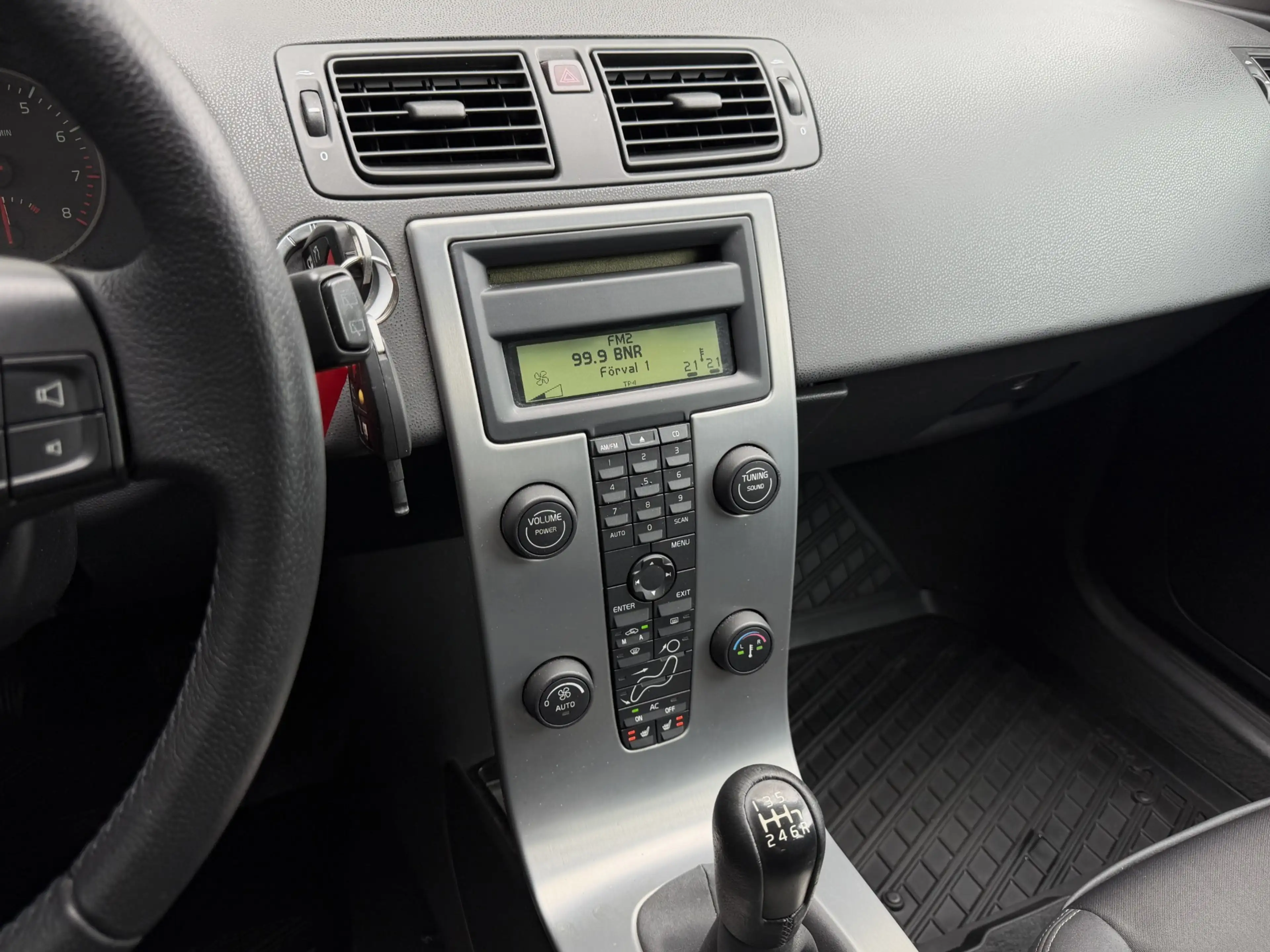 Volvo V50 2.5 T5 Momentum 1E EIG.!/DEALER OND.!/YOUNGTIMER!/ — photo 21