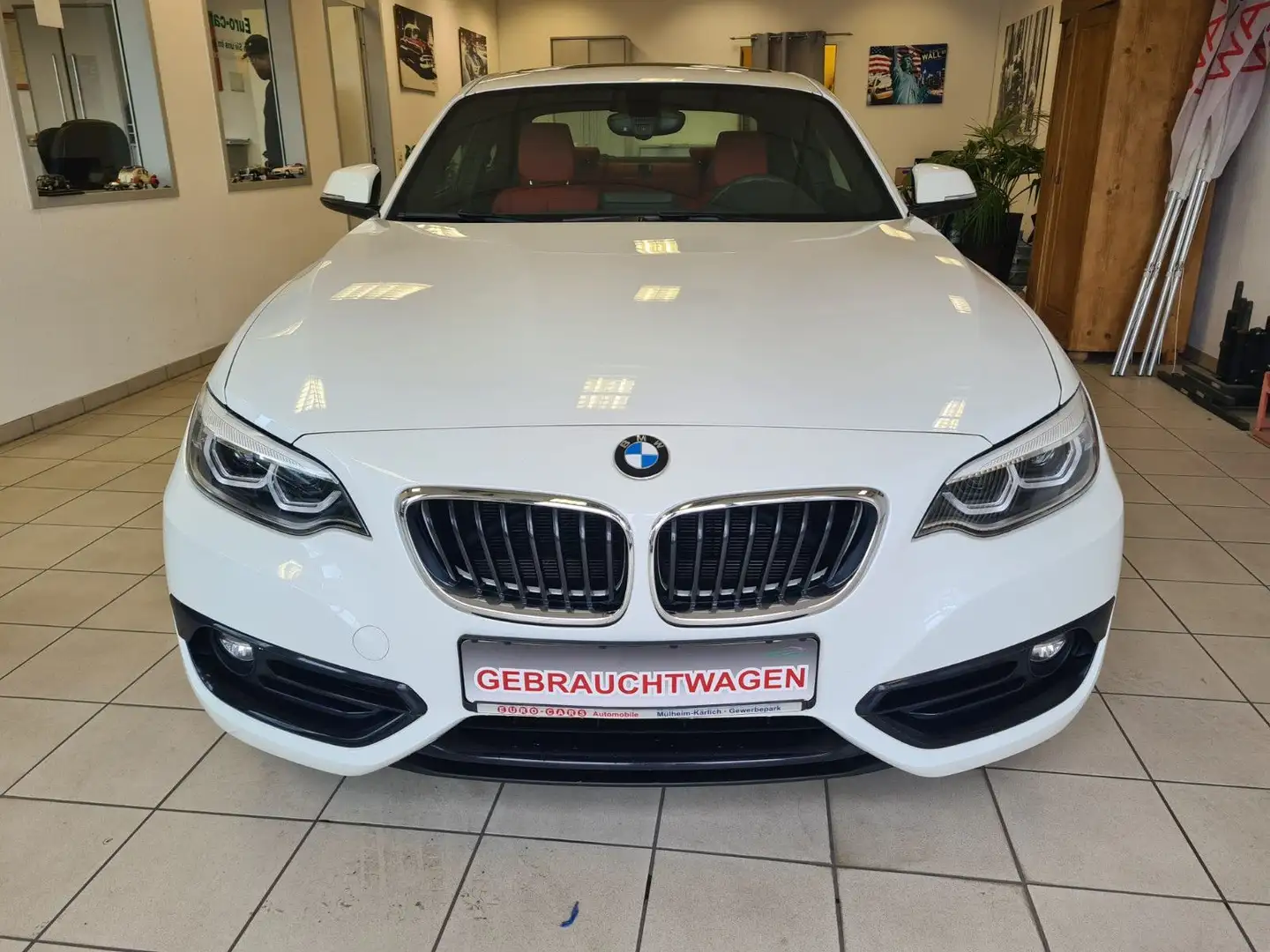 BMW 220 i Coupe Sport Line / NAVI / PDC / 1. Hand Wit - 2