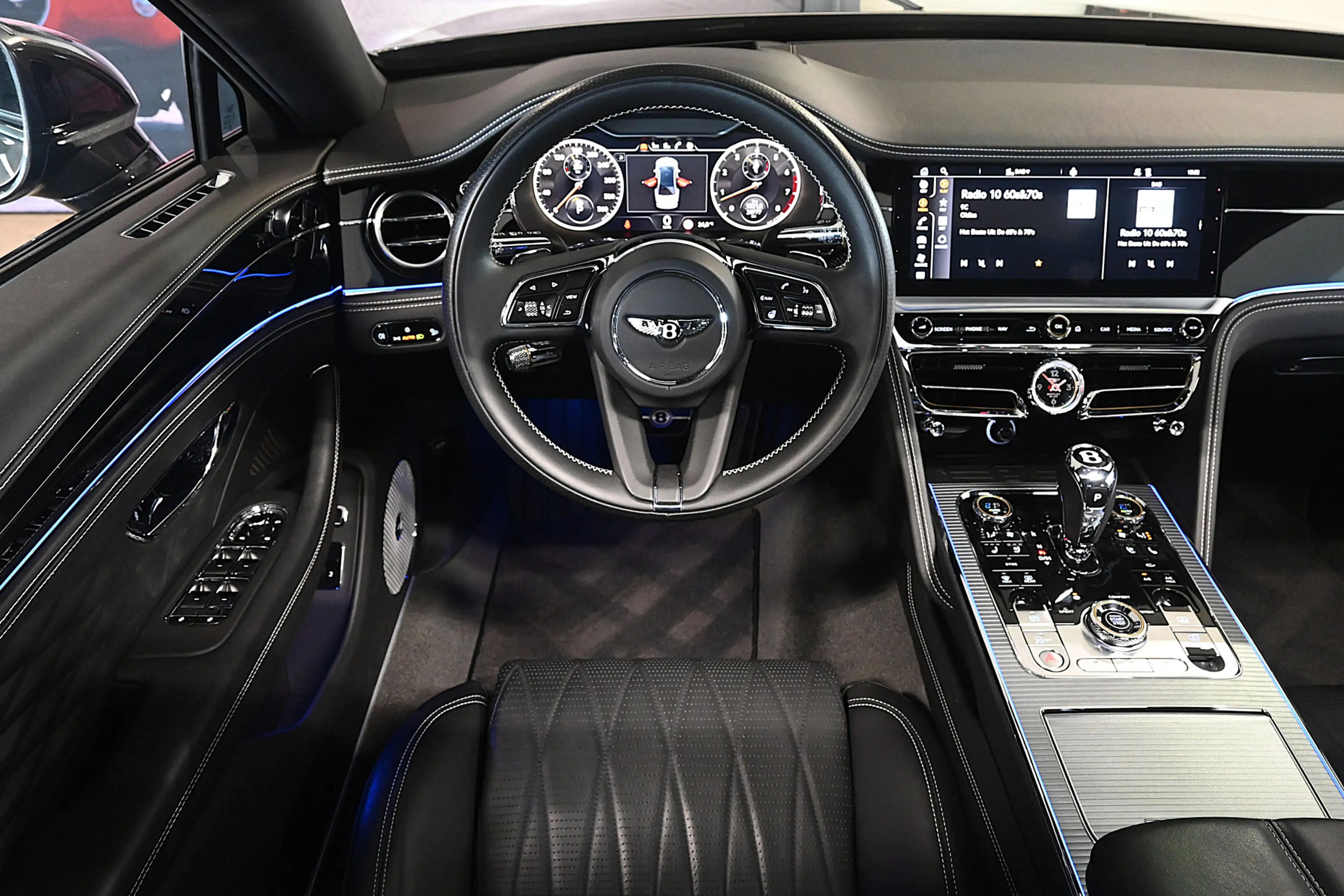 Bentley Flying Spur 6.0 W12 — photo 32
