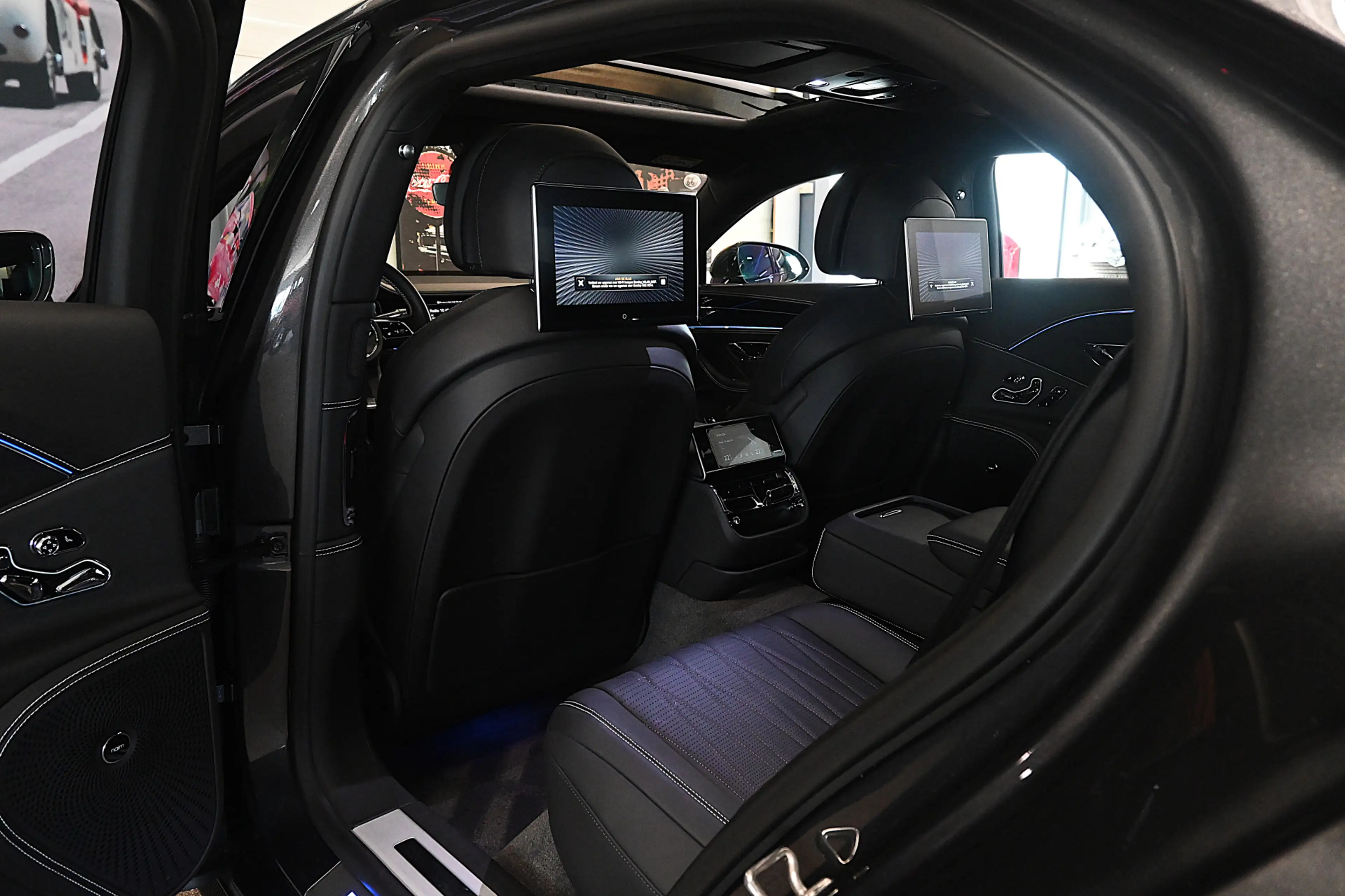 Bentley Flying Spur 6.0 W12 — photo 37