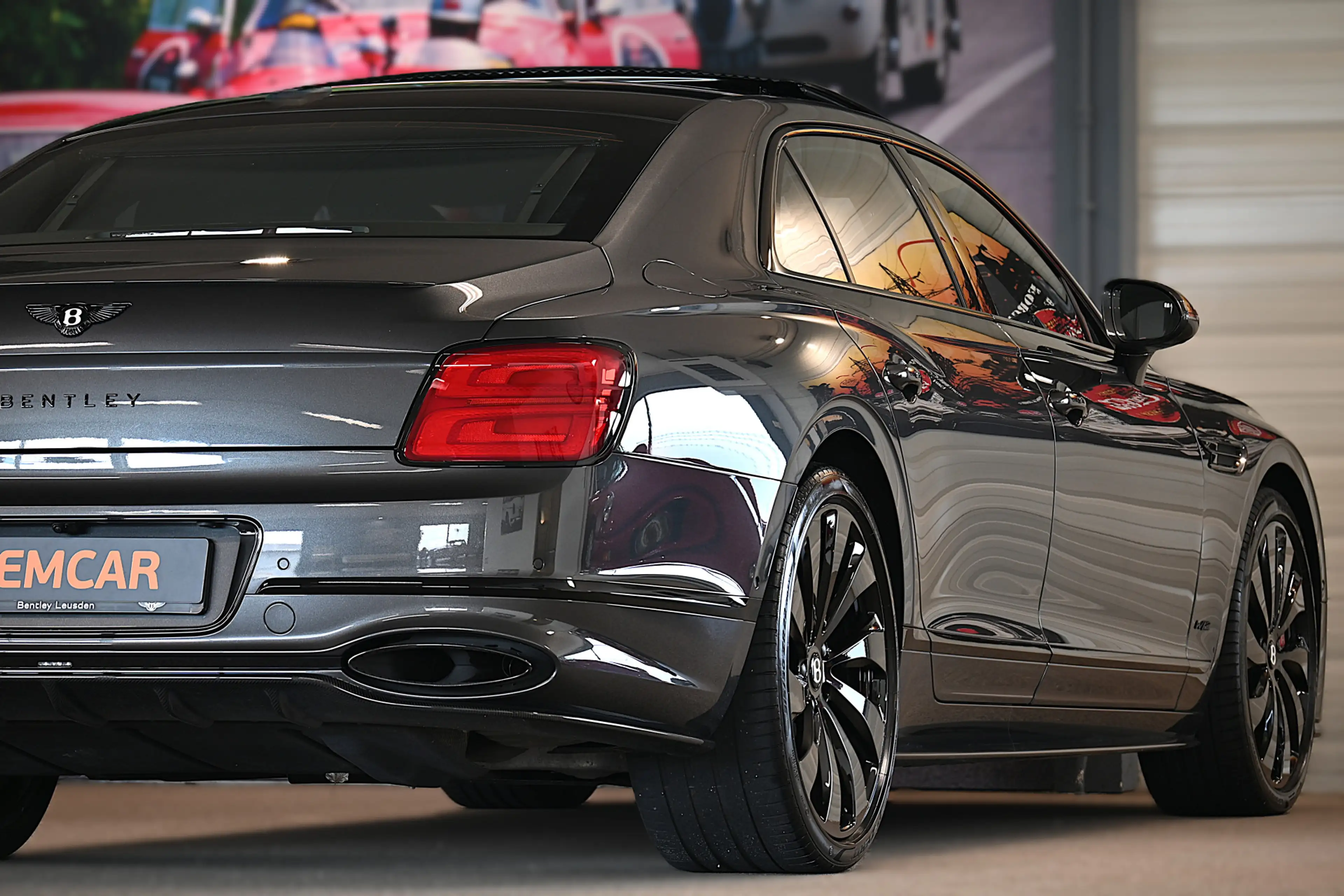 Bentley Flying Spur 6.0 W12 — photo 42