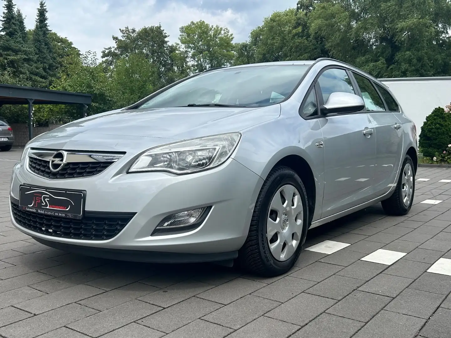 Opel Astra Sports Tourer 1.7 CDTI Sport 81kW Active* Stříbrná - 1